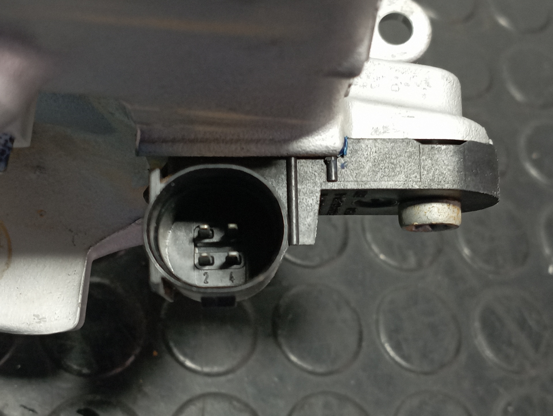 BOMBA FRENO VOLKSWAGEN POLO VI (AE1) - vista 4