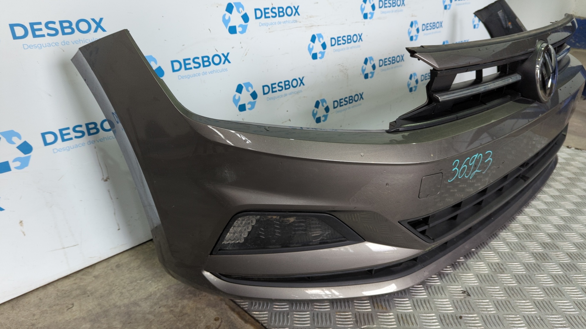PARAGOLPES DELANTERO VOLKSWAGEN POLO - vista 6