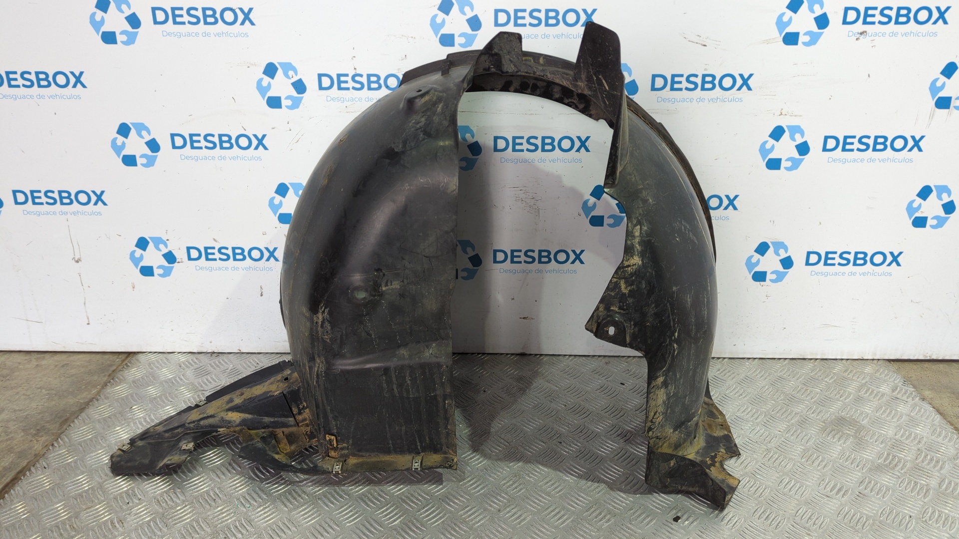 PASO RUEDA DELANTERO DERECHO VOLKSWAGEN POLO VI (AE1)