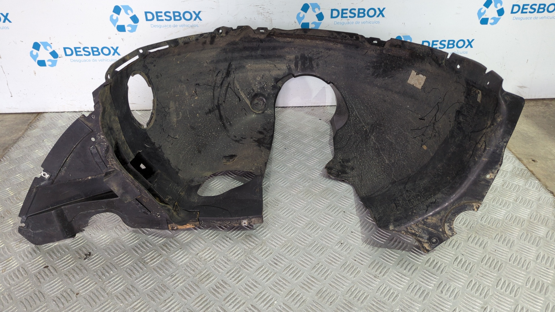 PASO RUEDA DELANTERO IZQUIERDO VOLKSWAGEN POLO VI (AE1) - vista 3