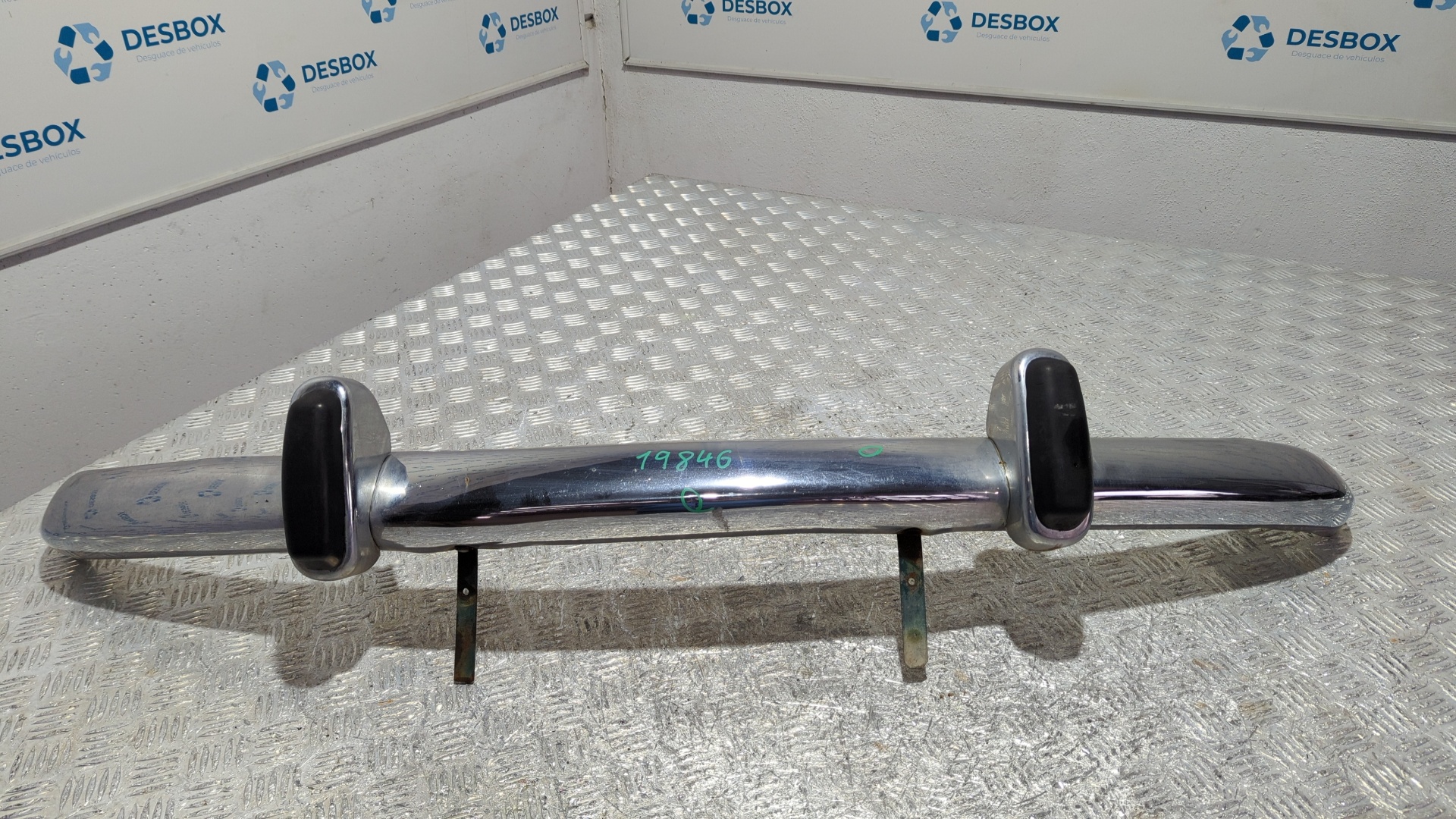 PARAGOLPES DELANTERO SEAT 600