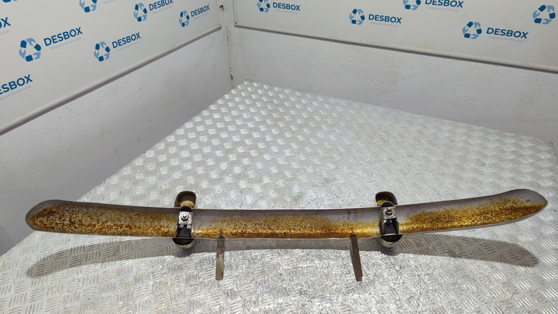 PARAGOLPES DELANTERO SEAT 600 - vista 2