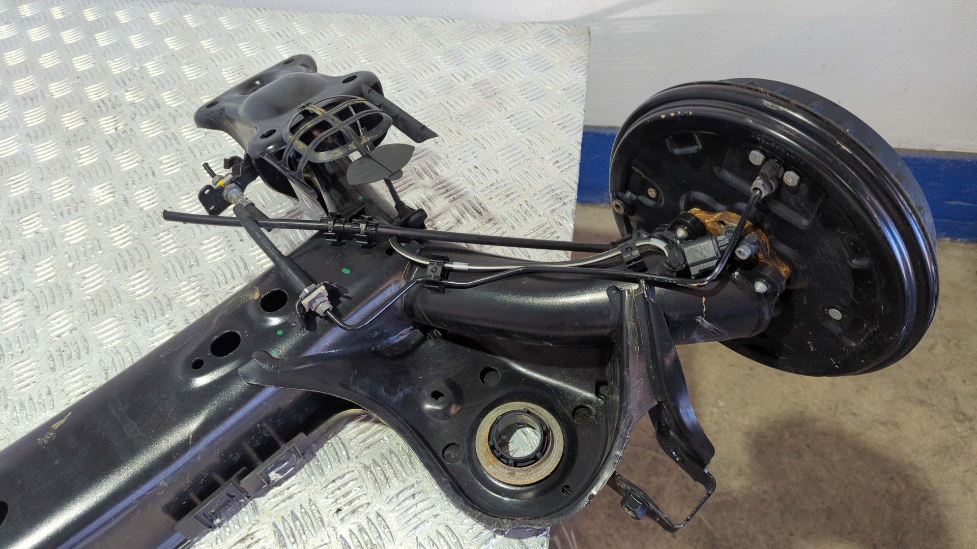 PUENTE TRASERO VOLKSWAGEN POLO VI (AE1) - vista 2