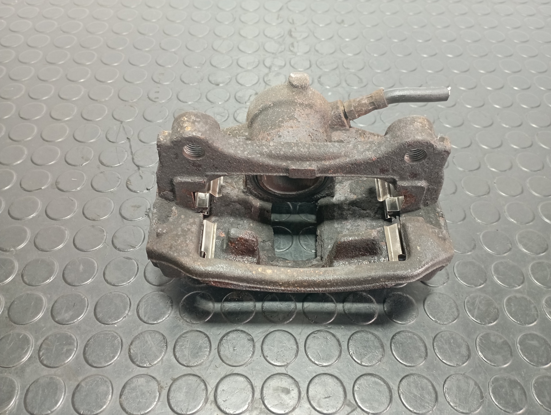 PINZA DE FRENO TRASERA DERECHA PEUGEOT BOXER CAJA CERR. TECHO ELEVADO (BAT.3450)(335)(2007 =>) - vista 2