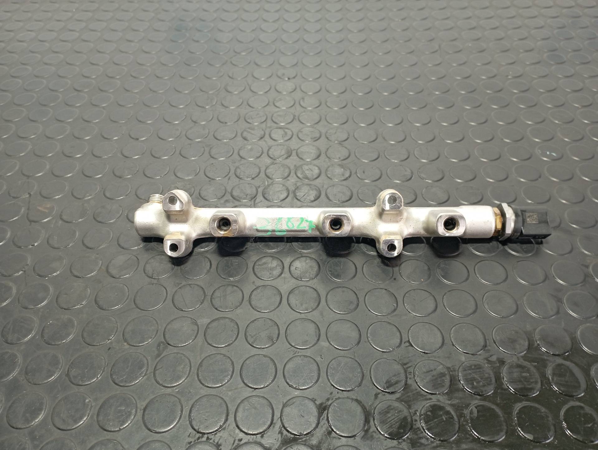 RAMPA INYECTORA VOLKSWAGEN POLO VI (AE1)