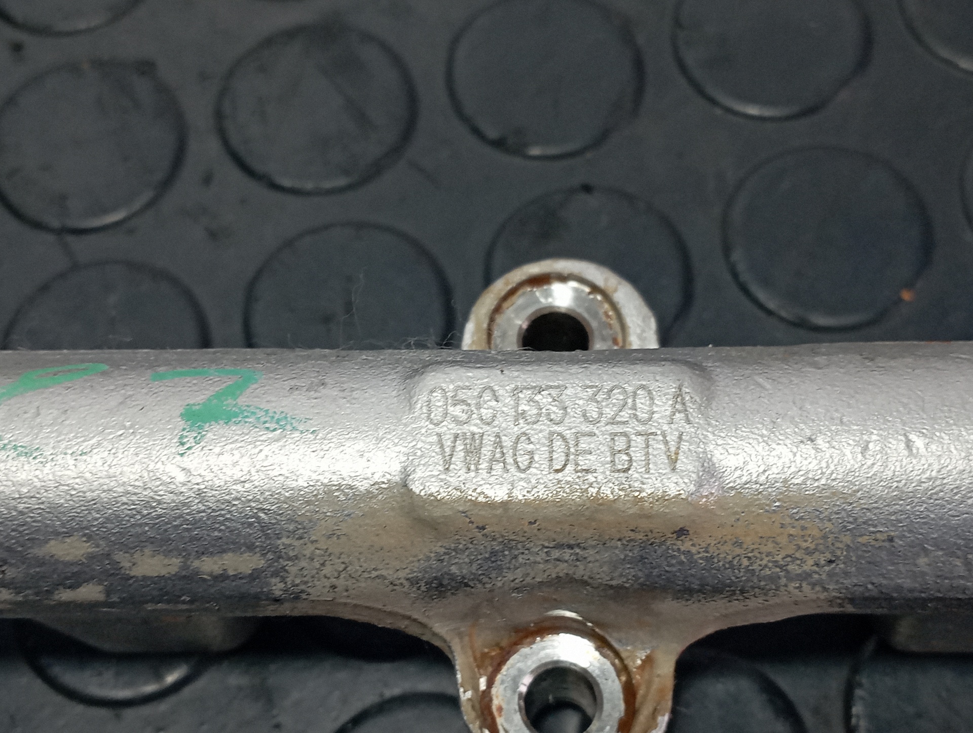 RAMPA INYECTORA VOLKSWAGEN POLO VI (AE1) - vista 4