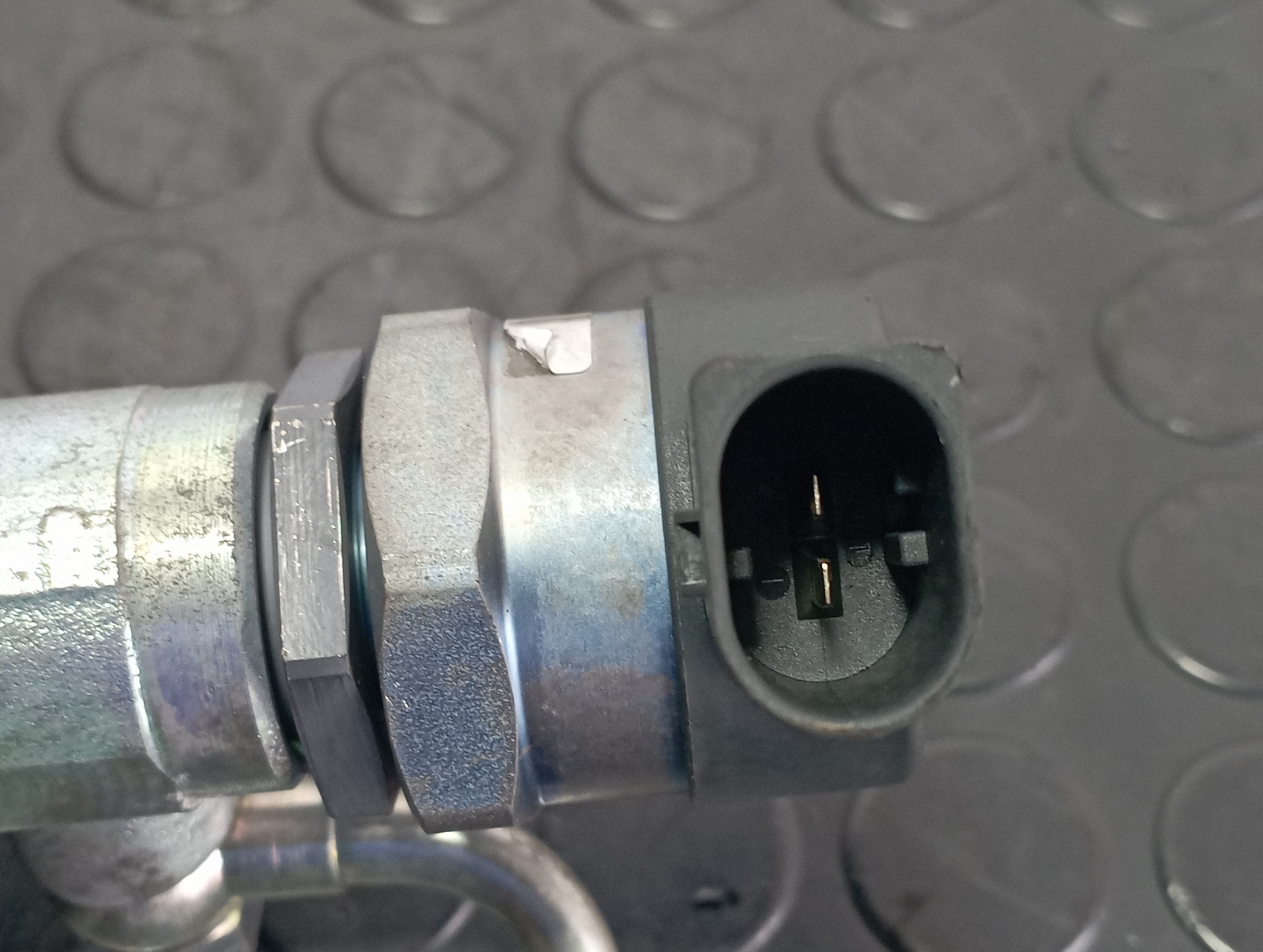 RAMPA INYECTORA BMW SERIE 1 BERLINA (E81/E87) - vista 3