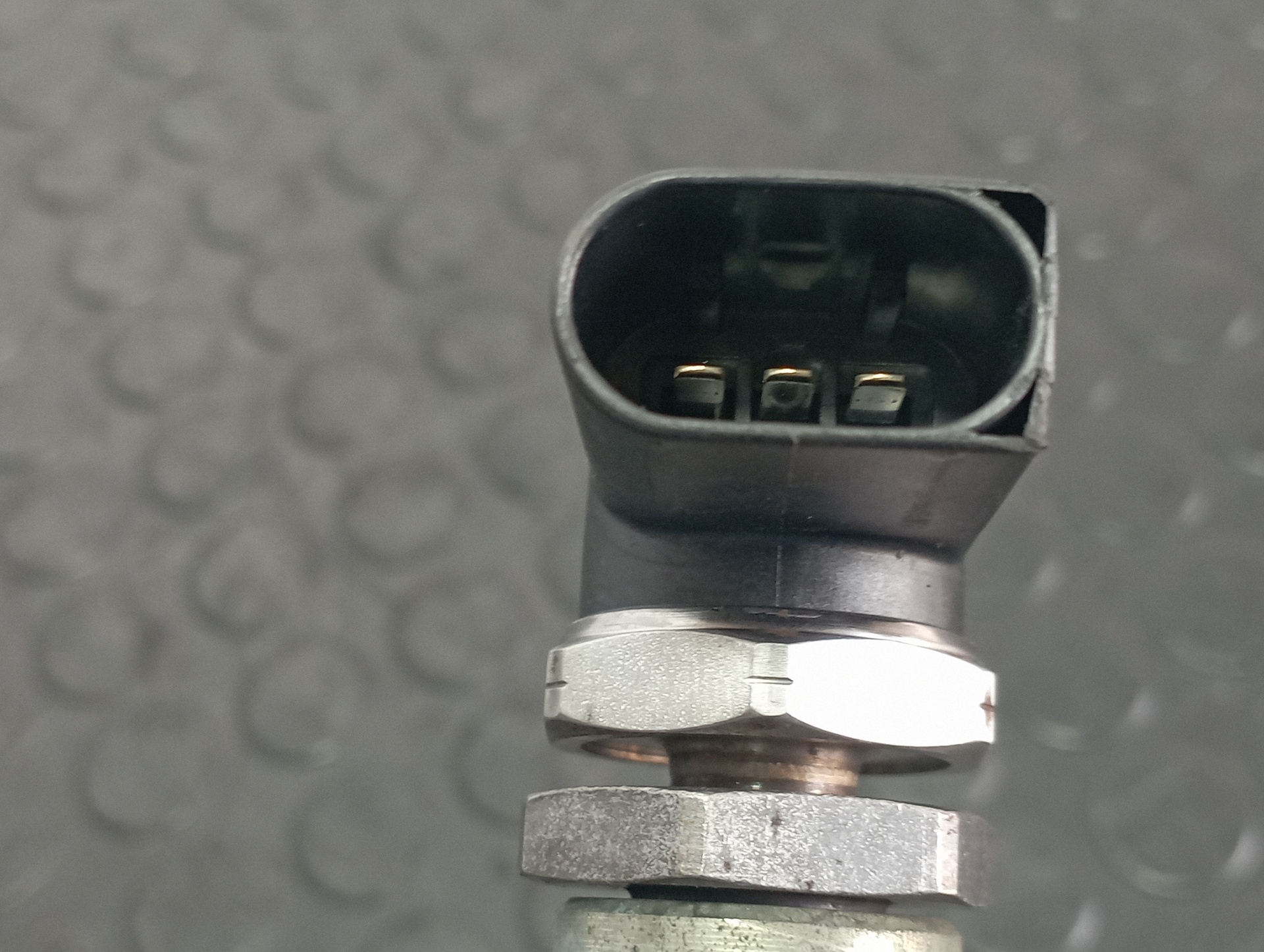 RAMPA INYECTORA BMW SERIE 1 BERLINA (E81/E87) - vista 4