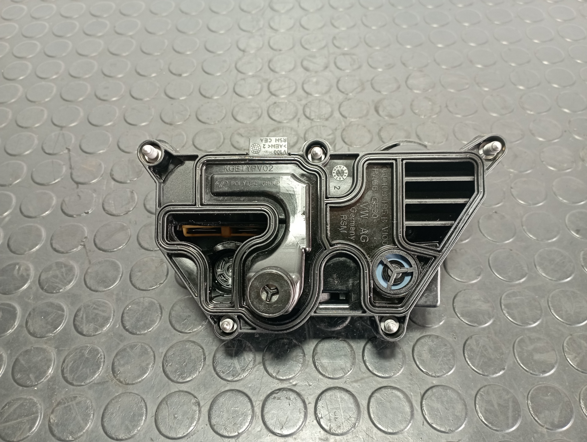 TAPA BALANCINES VOLKSWAGEN POLO VI (AE1) - vista 2