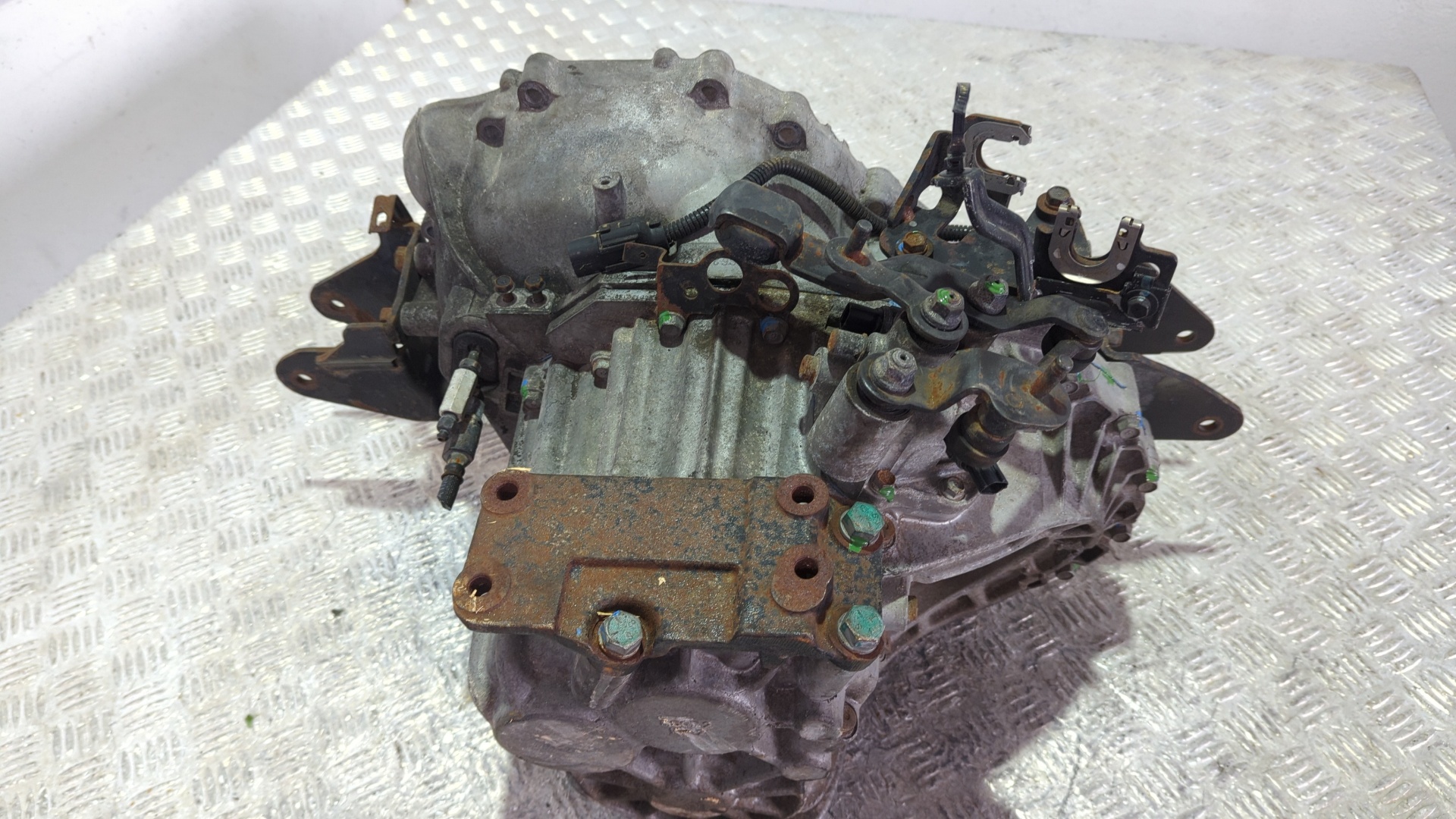 CAJA CAMBIOS KIA CARENS (UN) - vista 3