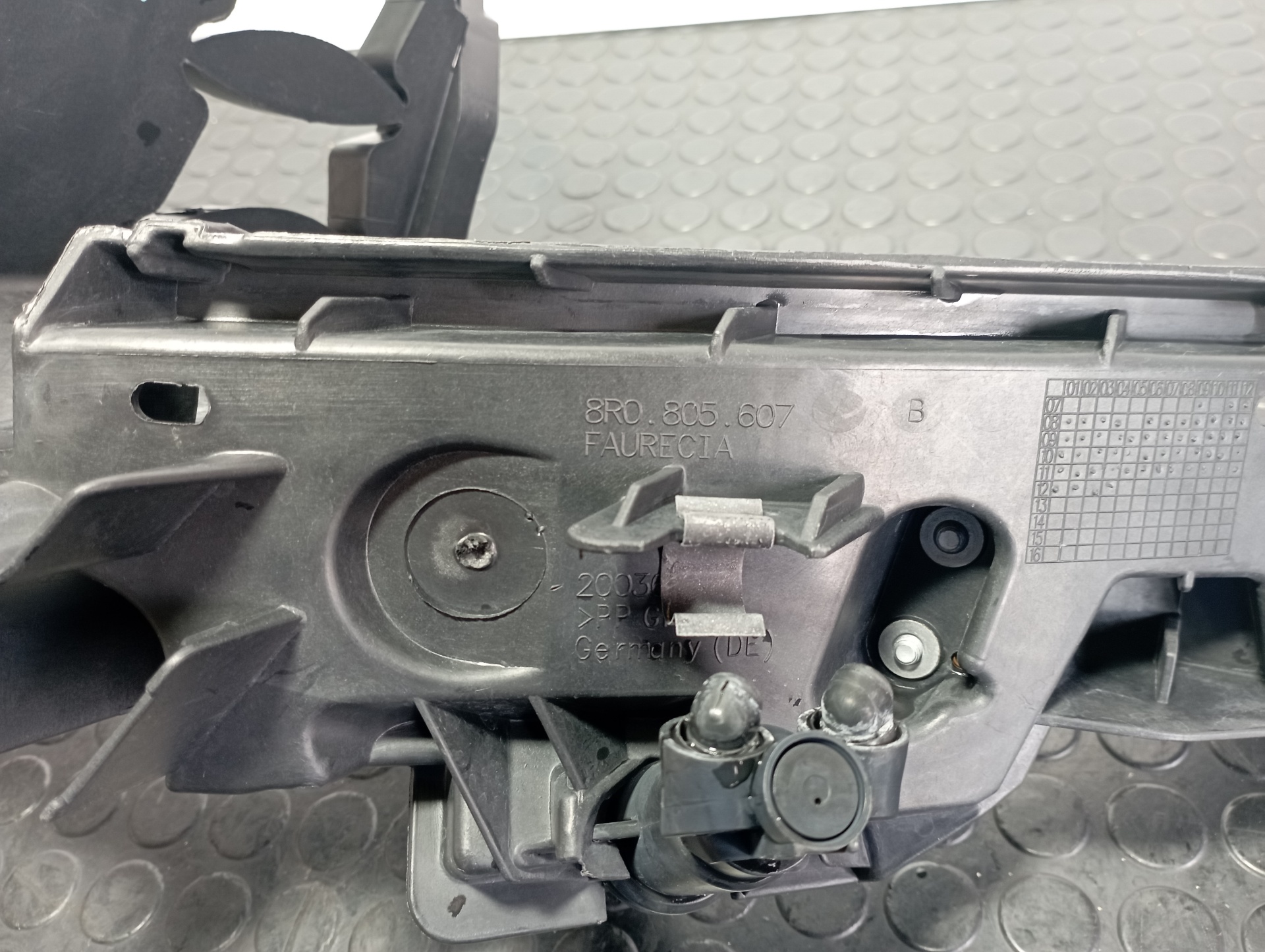 SOPORTE FARO IZQUIERDO AUDI Q5 (8R) - vista 2