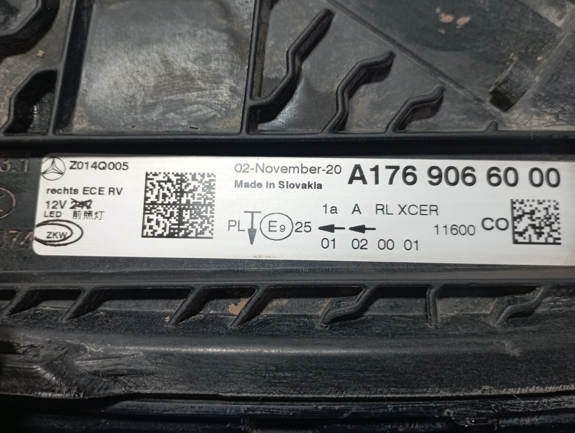 FARO DERECHO MERCEDES-BENZ CLASE A (W176) - vista 3