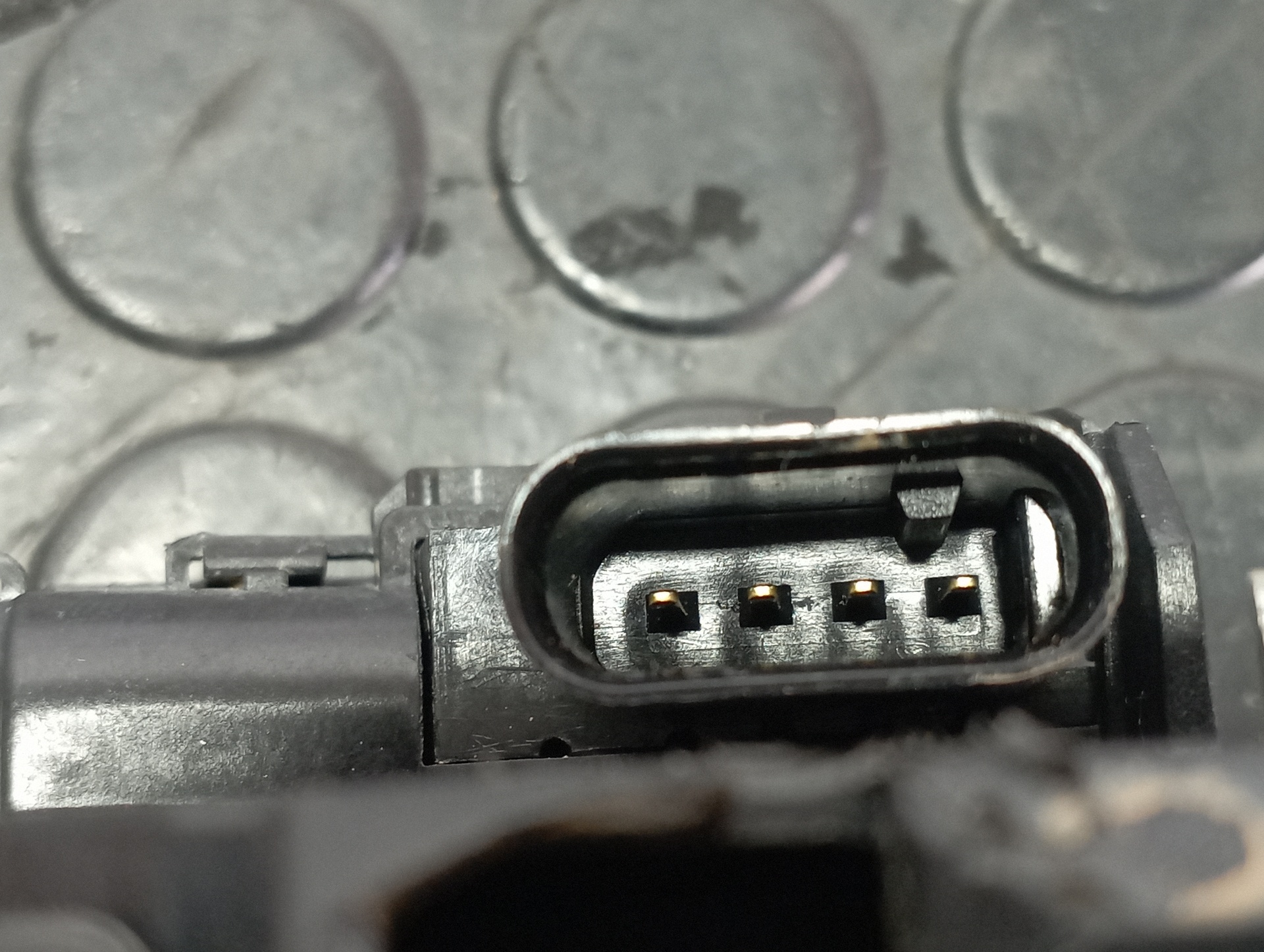 CERRADURA MALETERO / PORTON MERCEDES-BENZ CLASE A (W176) - vista 4