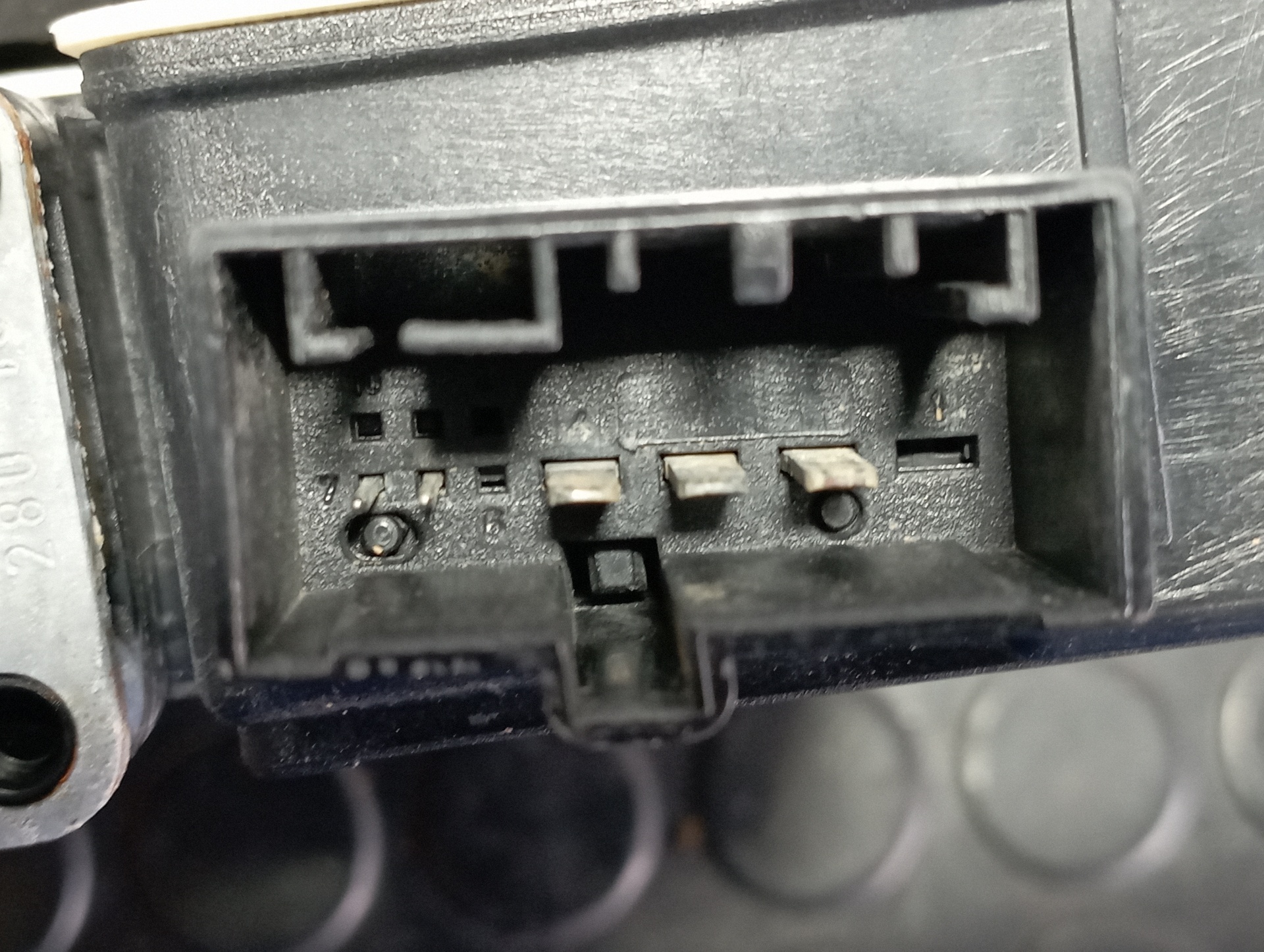 ELEVALUNAS TRASERO DERECHO VOLKSWAGEN T-CROSS (D31) - vista 2