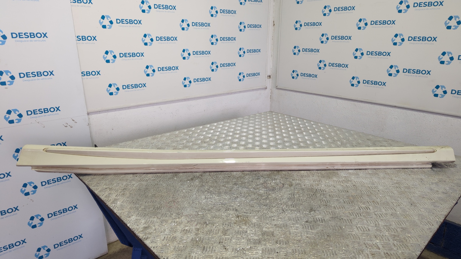 TALONERA IZQUIERDA  MERCEDES-BENZ CLASE A (W176) - vista 2