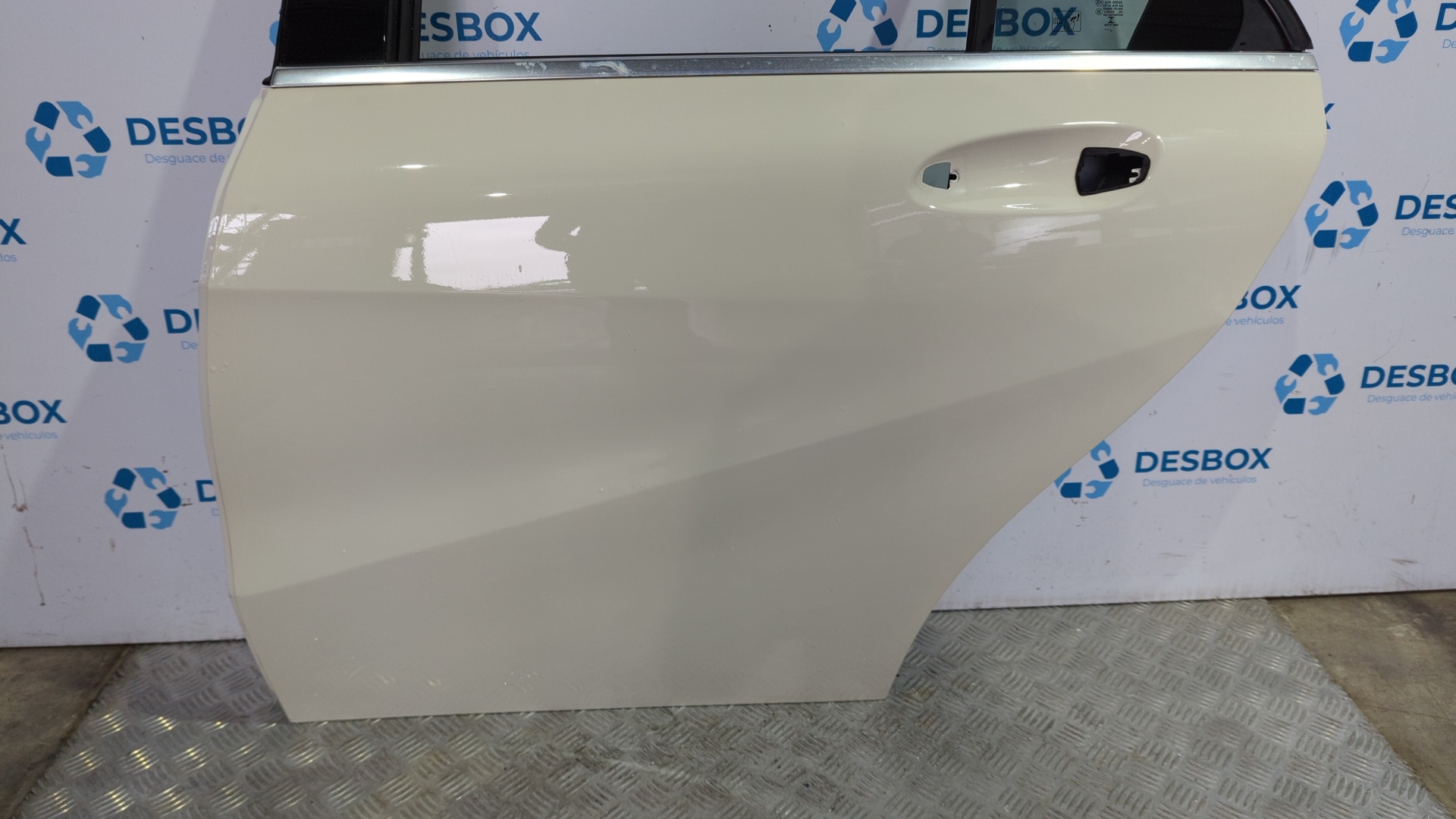 PUERTA TRASERA IZQUIERDA MERCEDES-BENZ CLASE A (W176) - vista 2