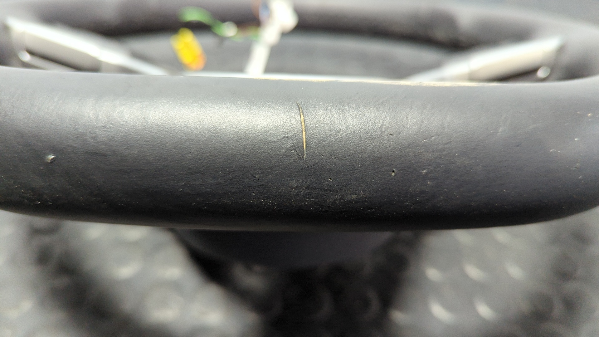 VOLANTE VOLKSWAGEN POLO VI (AE1) - vista 4