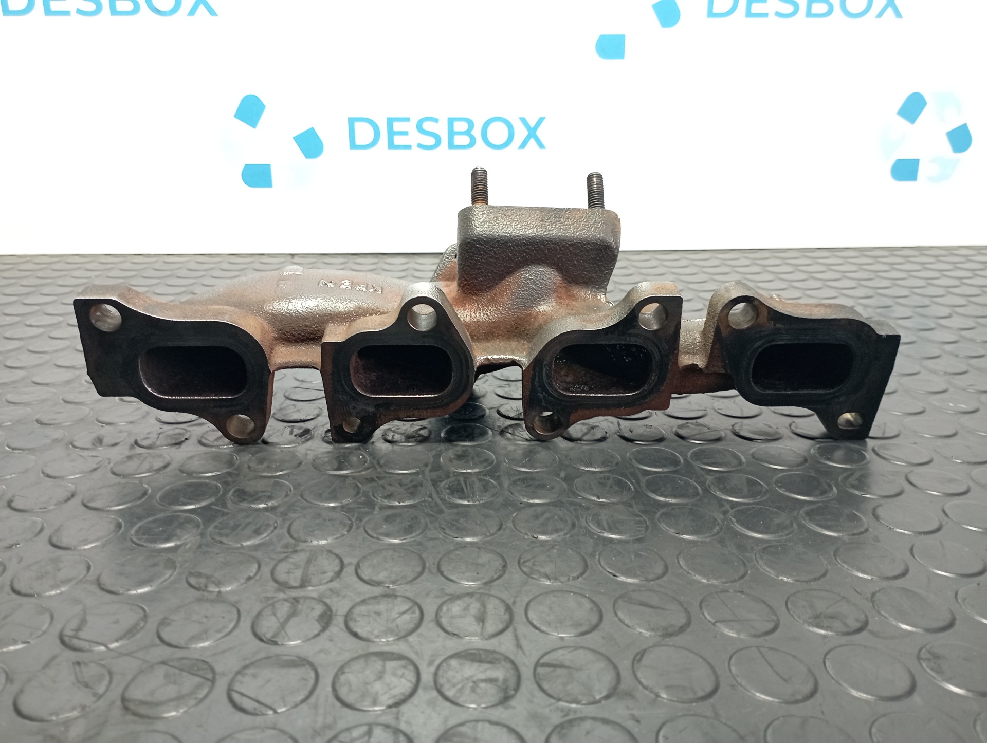 COLECTOR ESCAPE AUDI Q5 (8R)