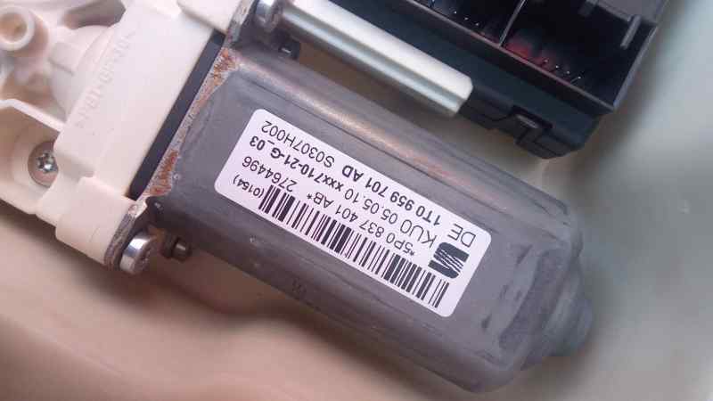 ELEVALUNAS DELANTERO IZQUIERDO SEAT ALTEA (5P1)