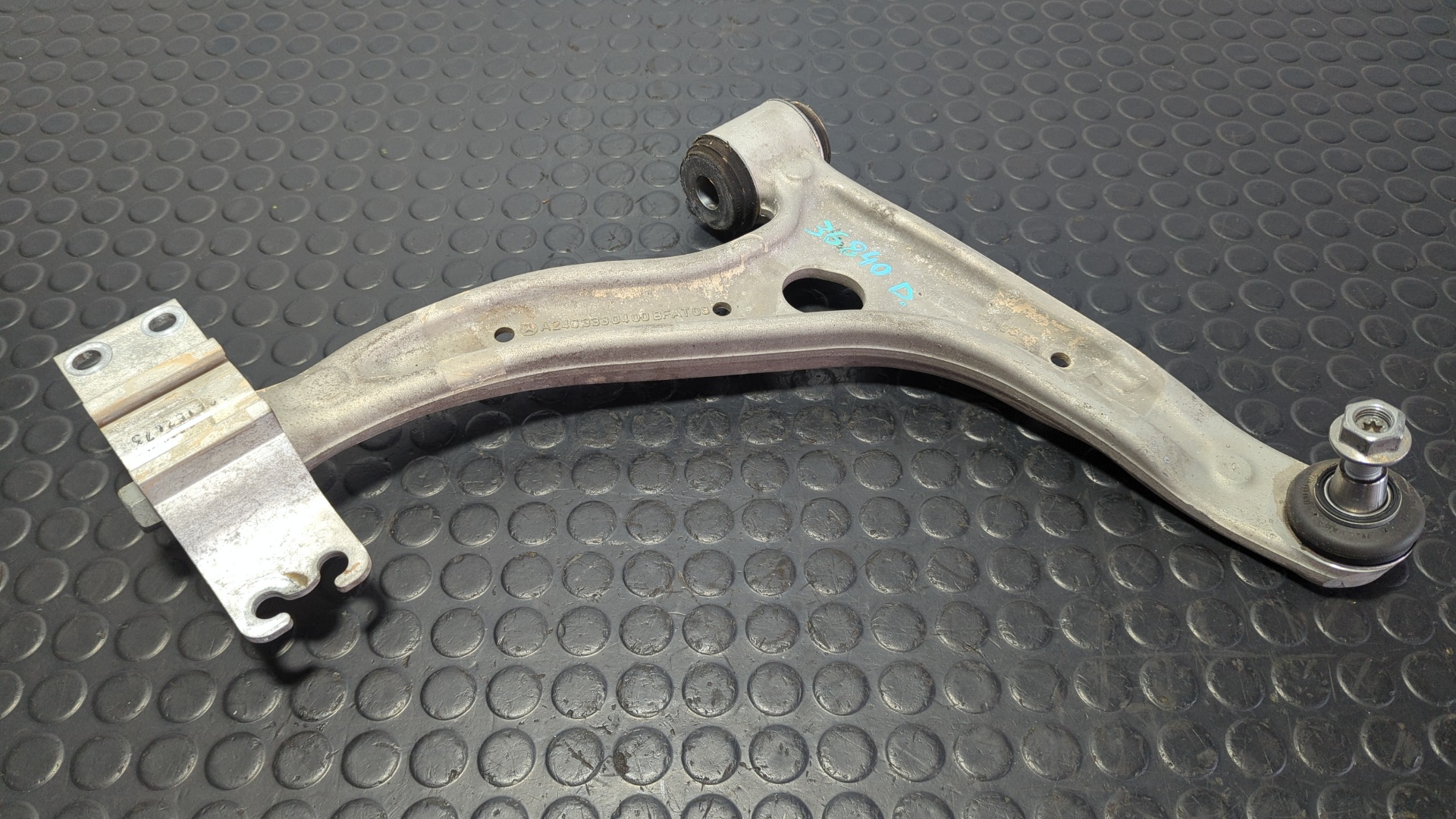 BRAZO DERECHO INFERIOR DELANTERO MERCEDES-BENZ CLASE A (W176)