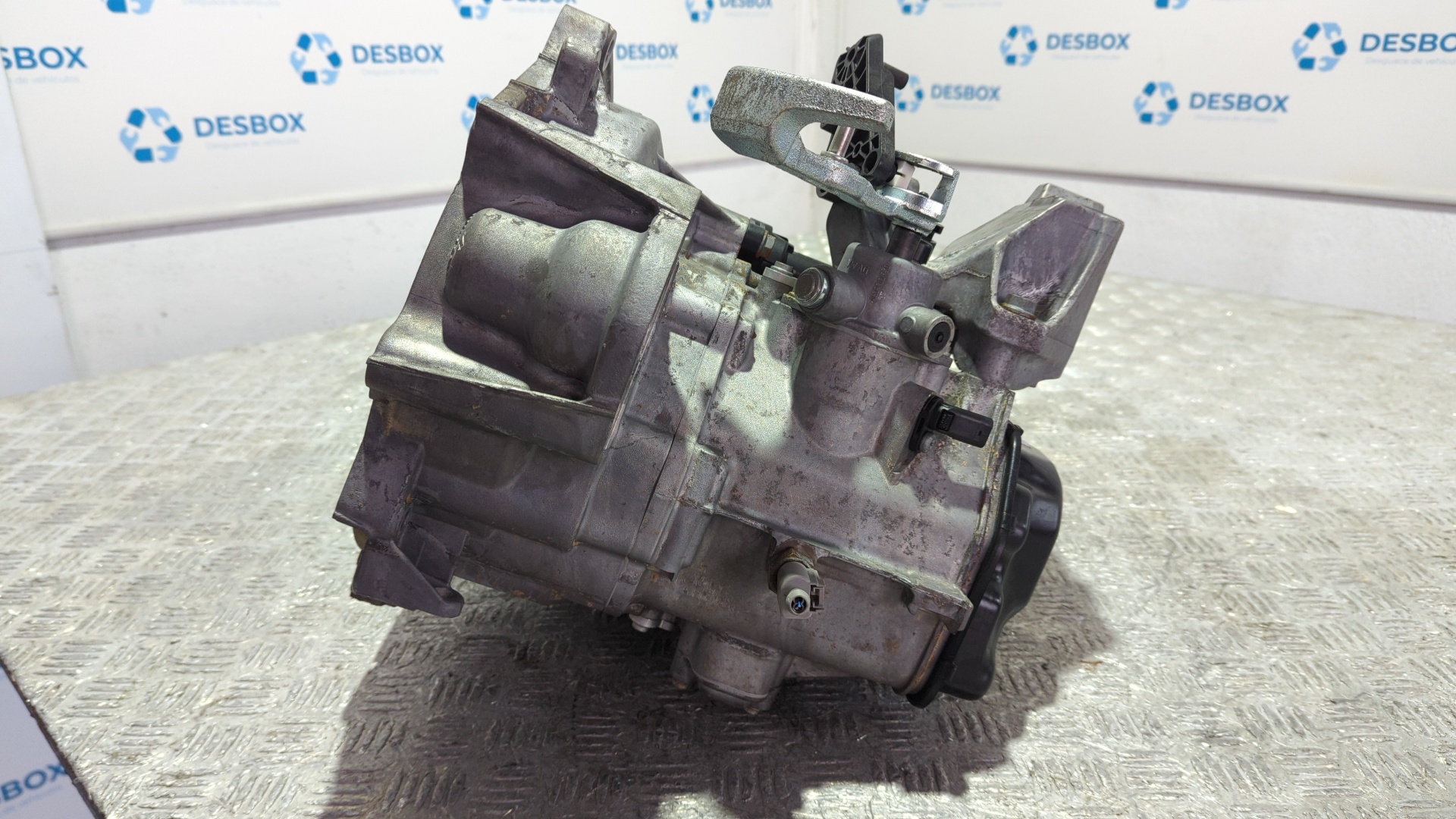 CAJA CAMBIOS VOLKSWAGEN POLO VI (AE1) - vista 3