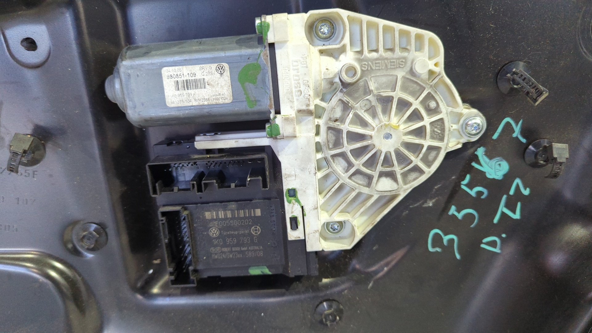 ELEVALUNAS DELANTERO IZQUIERDO VOLKSWAGEN PASSAT BERLINA (3C2) - vista 3