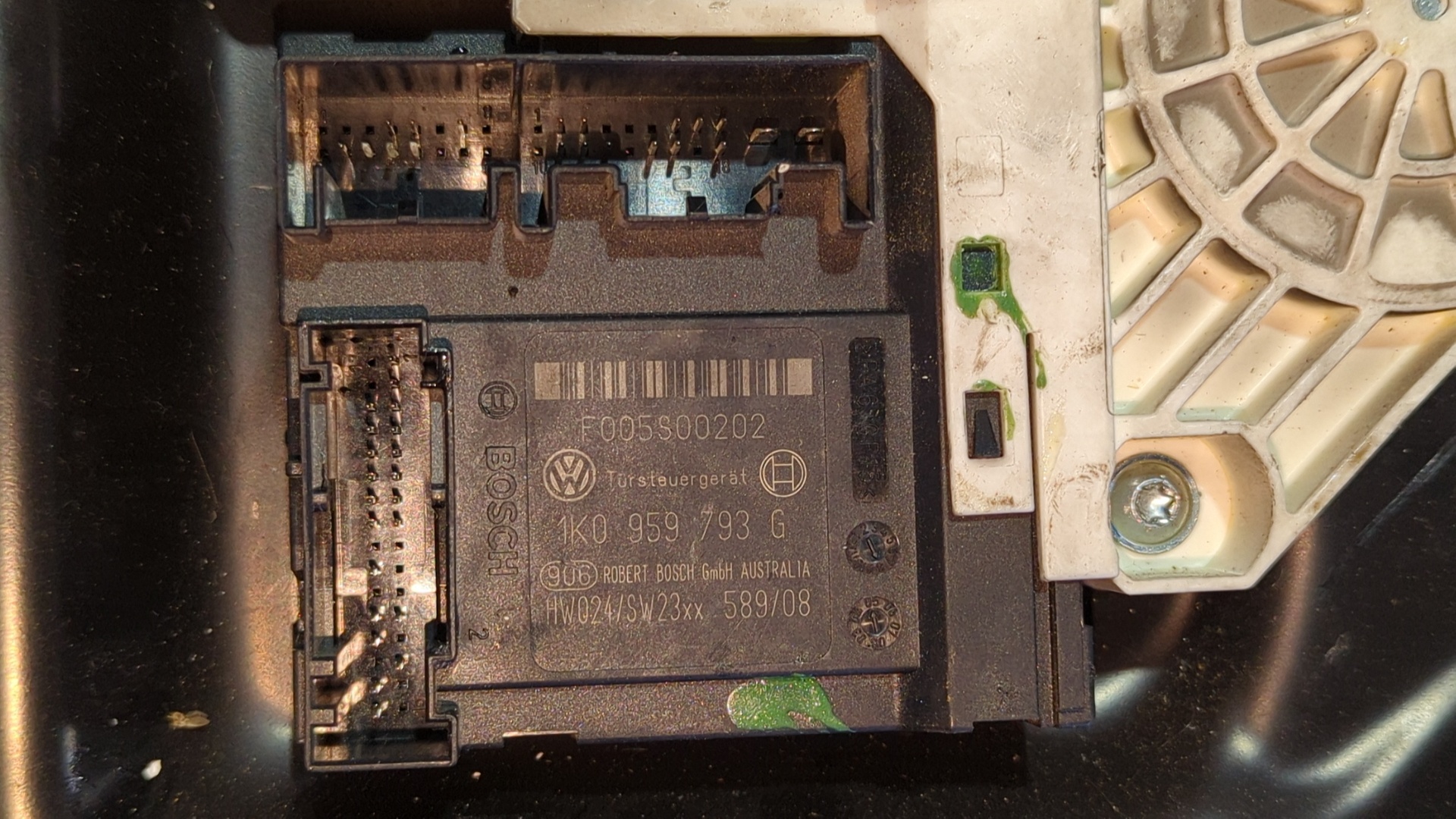 ELEVALUNAS DELANTERO IZQUIERDO VOLKSWAGEN PASSAT BERLINA (3C2) - vista 4