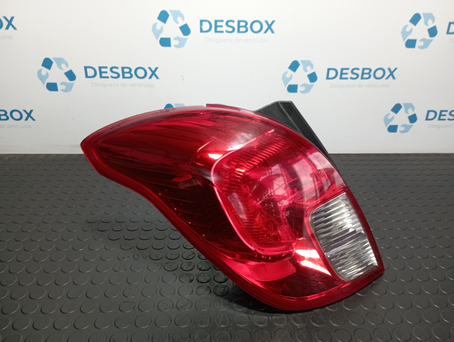 PILOTO TRASERO IZQUIERDO OPEL MOKKA X - vista 2