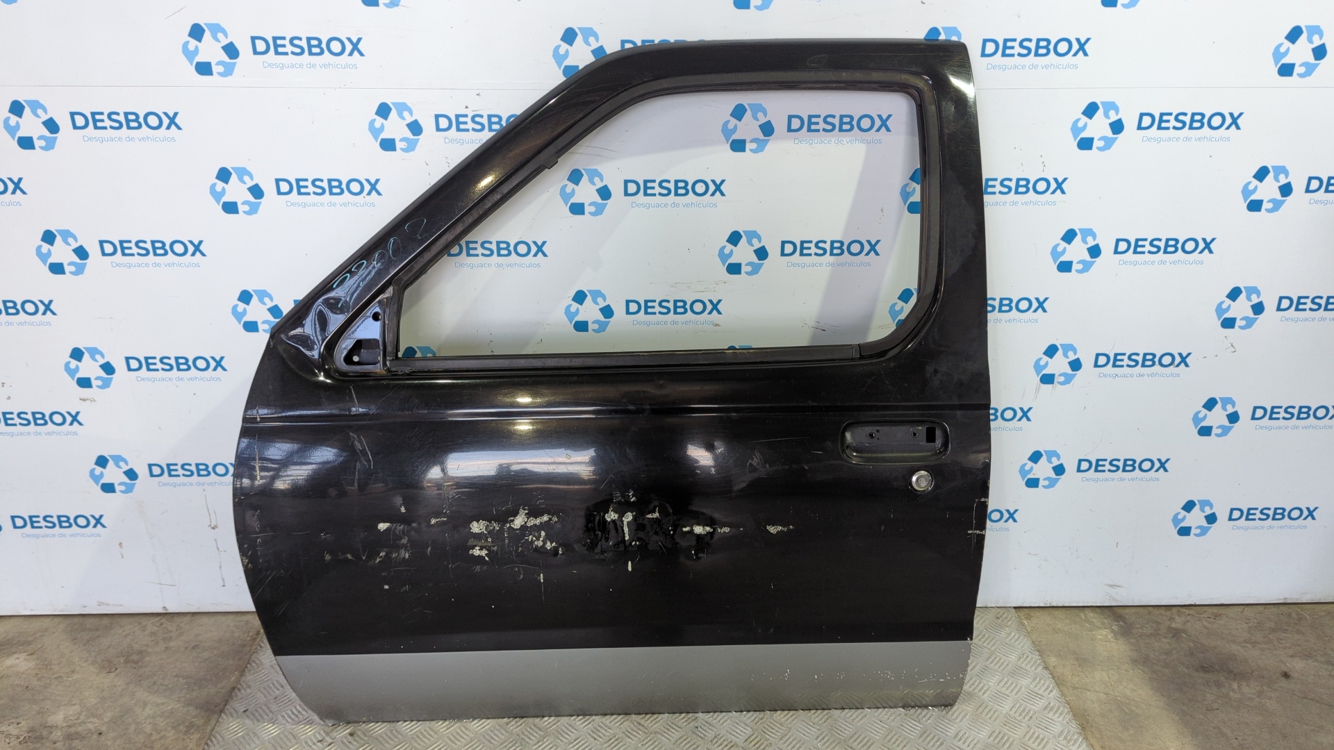 PUERTA DELANTERA IZQUIERDA NISSAN PICK-UP (D22)