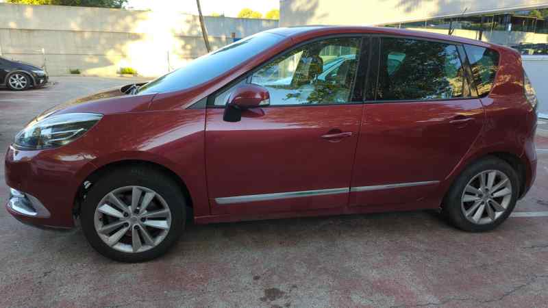 PUERTA TRASERA IZQUIERDA RENAULT SCENIC III