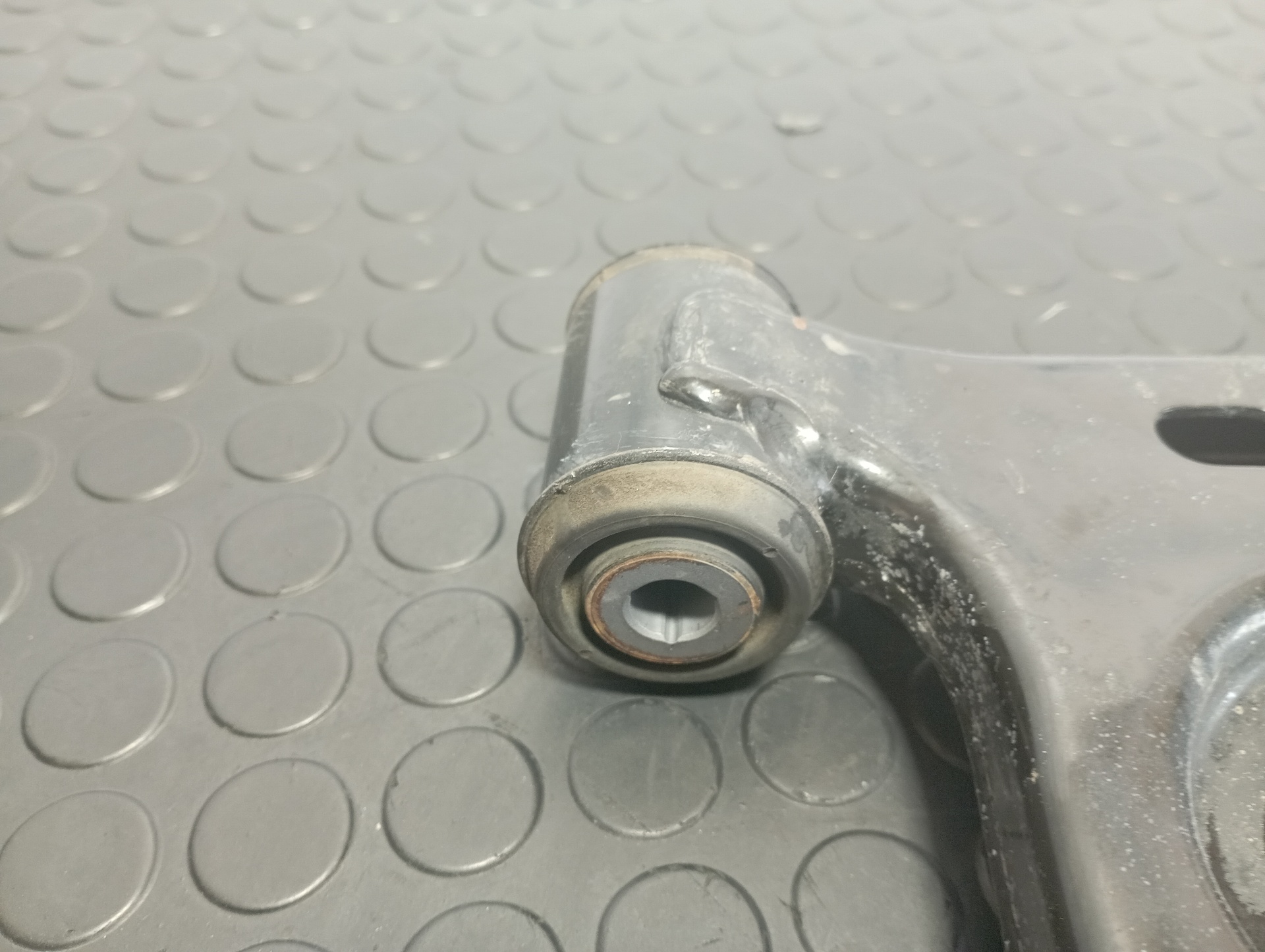 BRAZO DERECHO INFERIOR DELANTERO OPEL MOKKA X - vista 2