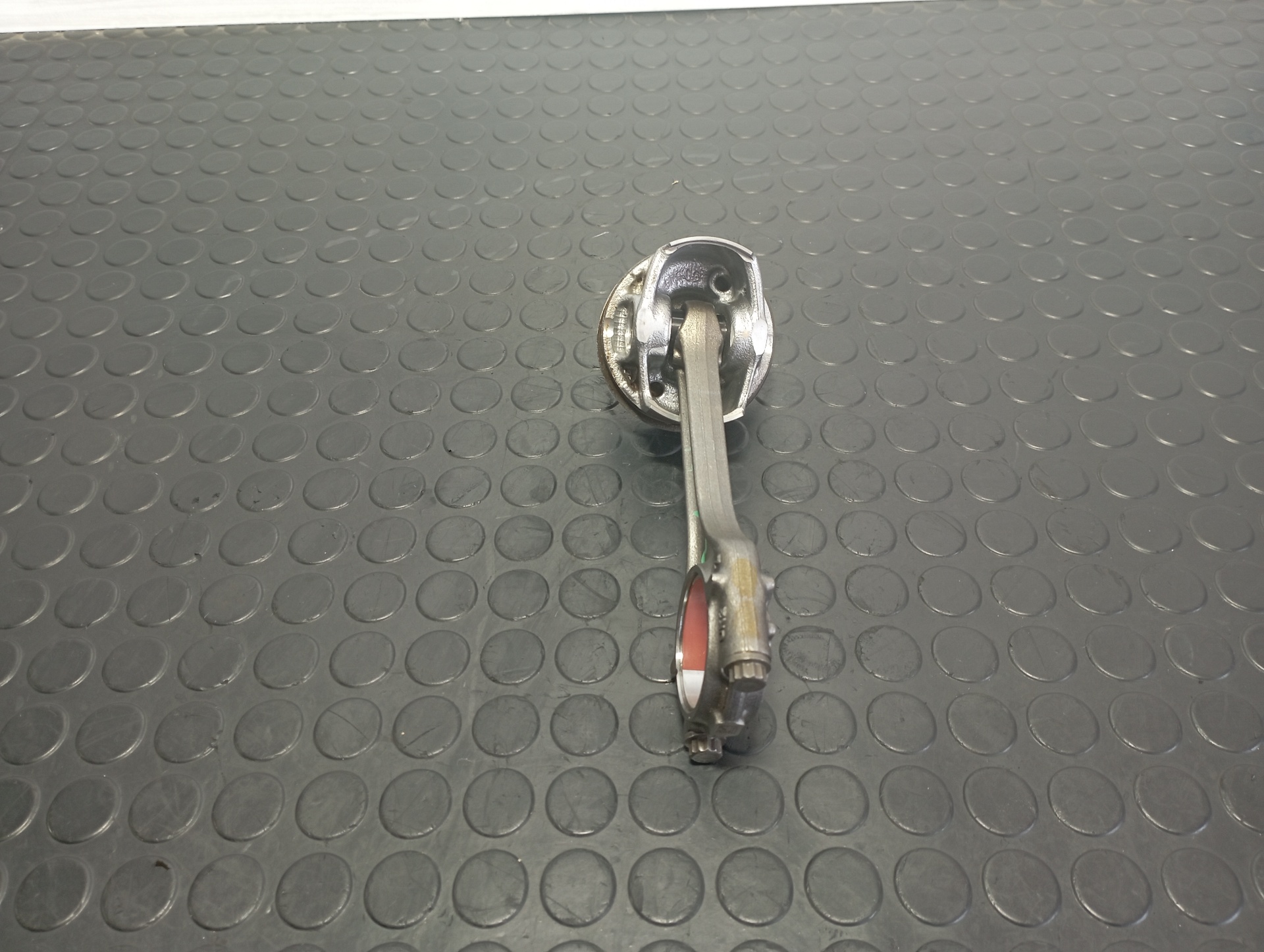 PISTON VOLKSWAGEN POLO VI (AE1) - vista 3