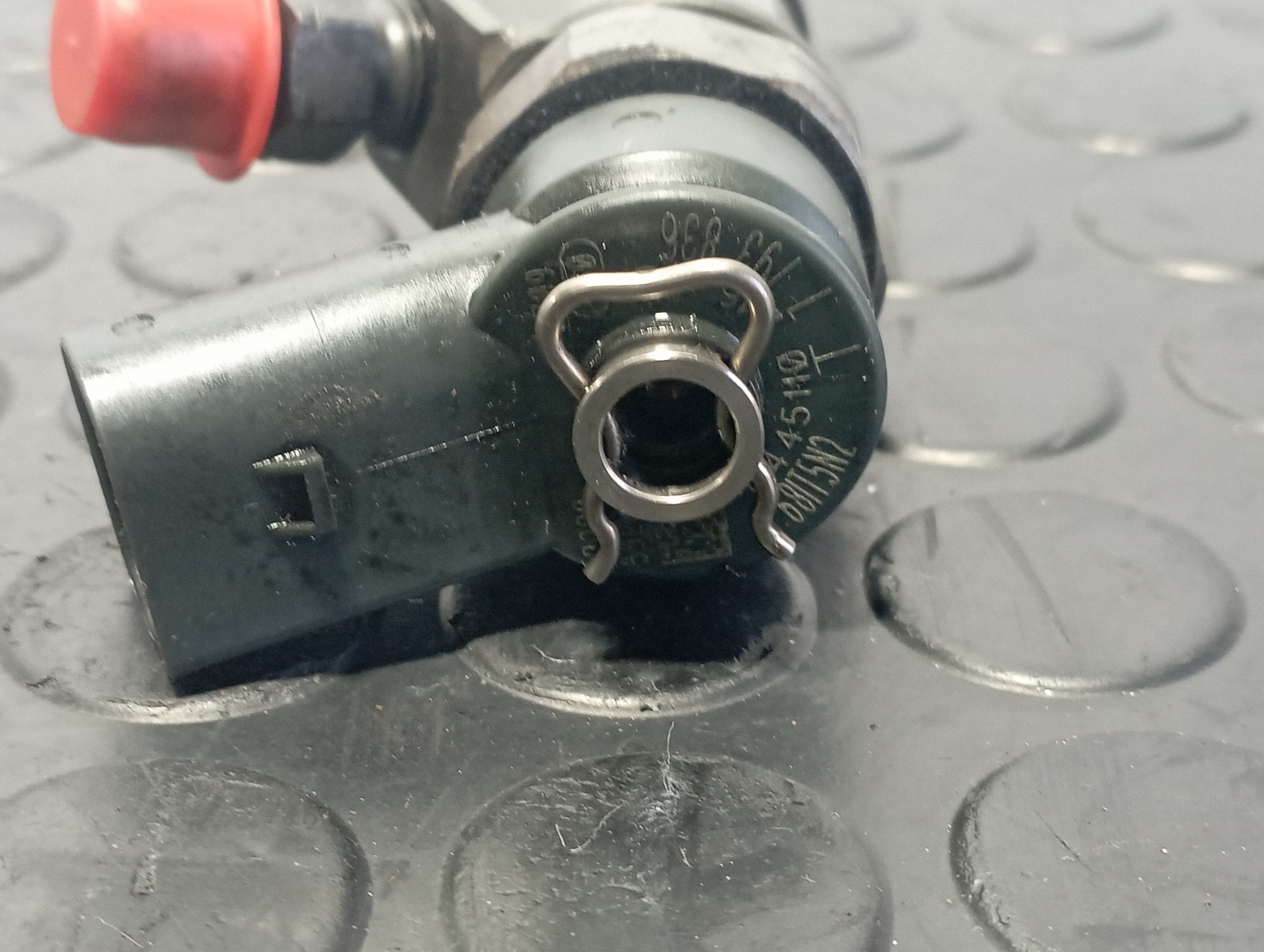 INYECTOR BMW SERIE 1 BERLINA (E81/E87) - vista 4