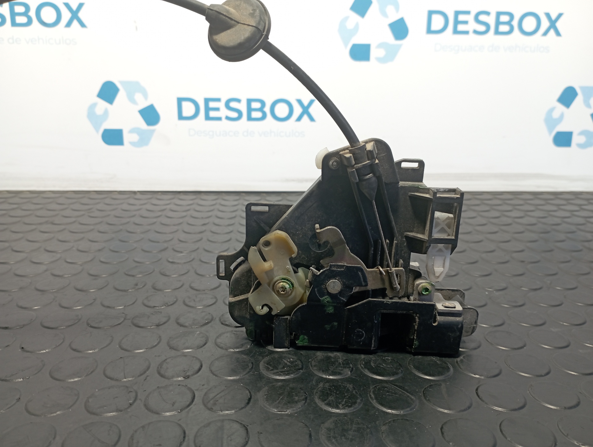 CERRADURA PUERTA DELANTERA IZQUIERDA VOLKSWAGEN CADDY KA/KB (2K) - vista 5