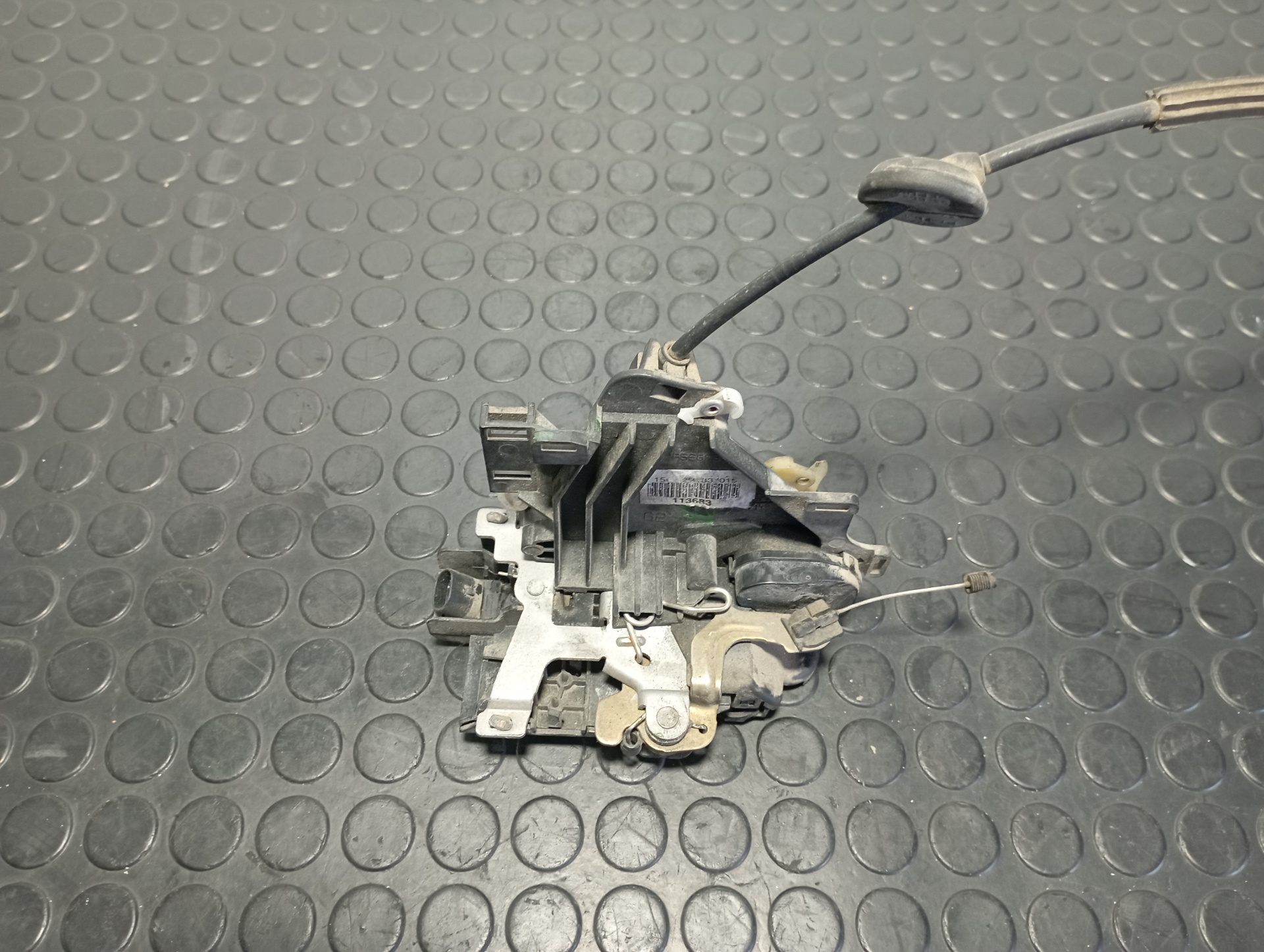 CERRADURA PUERTA DELANTERA IZQUIERDA VOLKSWAGEN CADDY KA/KB (2K) - vista 2