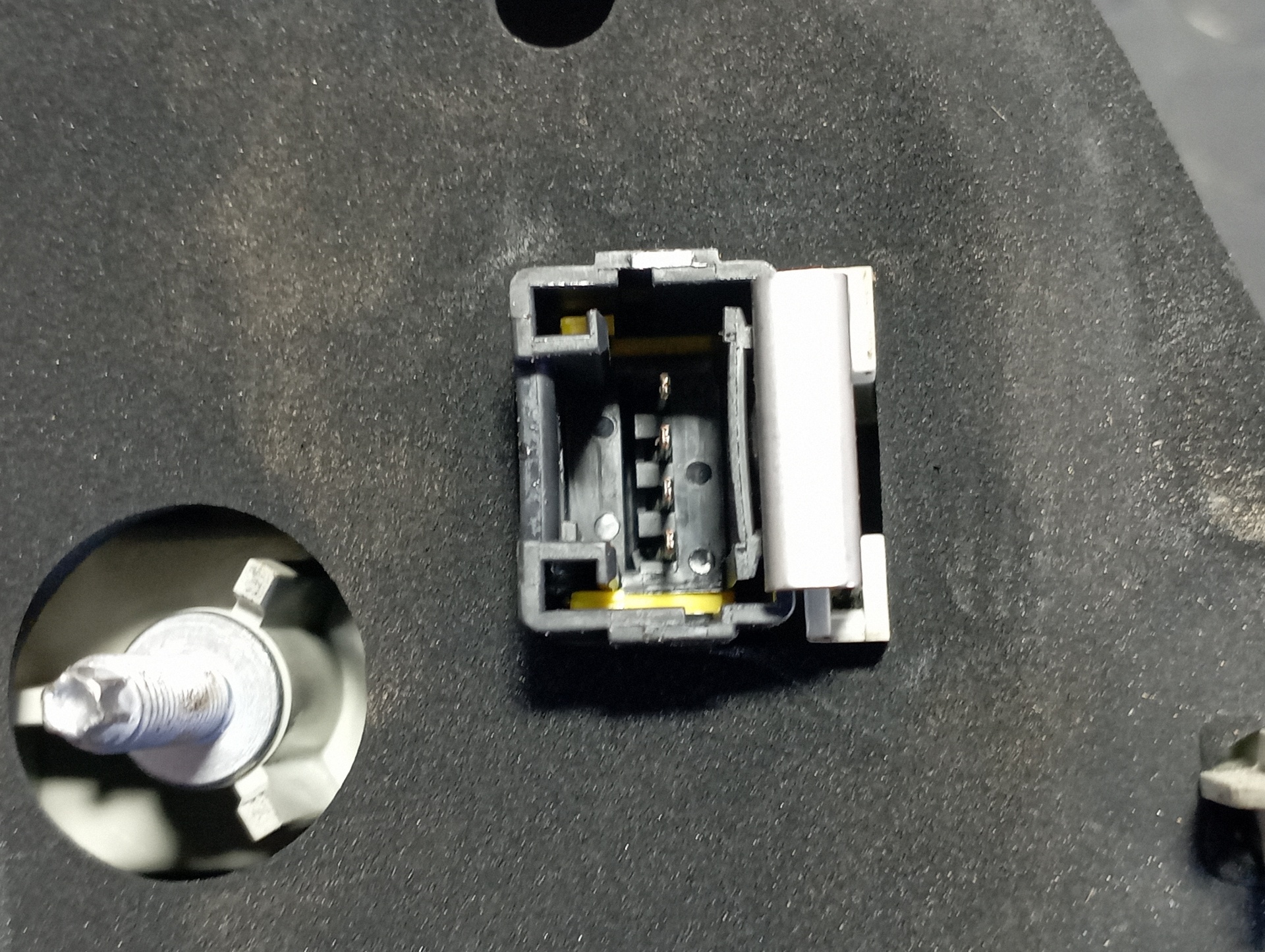 PILOTO PORTON DERECHO PEUGEOT 508 SW - vista 3