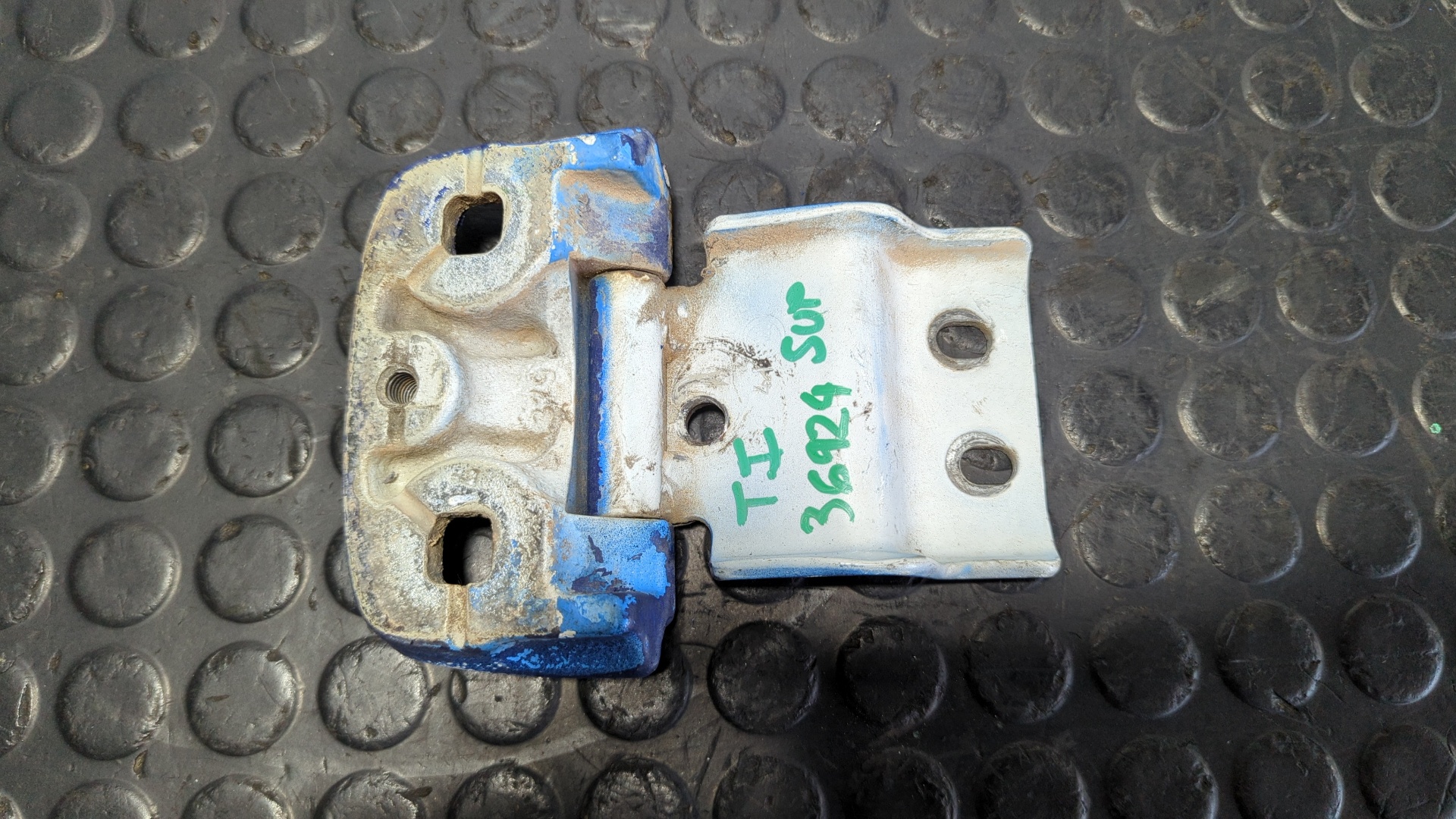 BISAGRAS PUERTA TRASERA IZQUIERDA PEUGEOT BOXER CAJA CERR. TECHO ELEVADO (BAT.3450)(335)(2007 =>) - vista 2