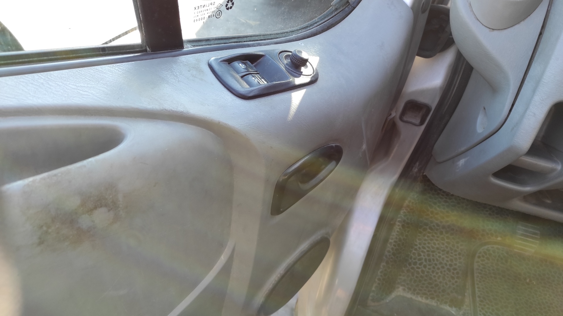 PUERTA DELANTERA DERECHA OPEL VIVARO - vista 6