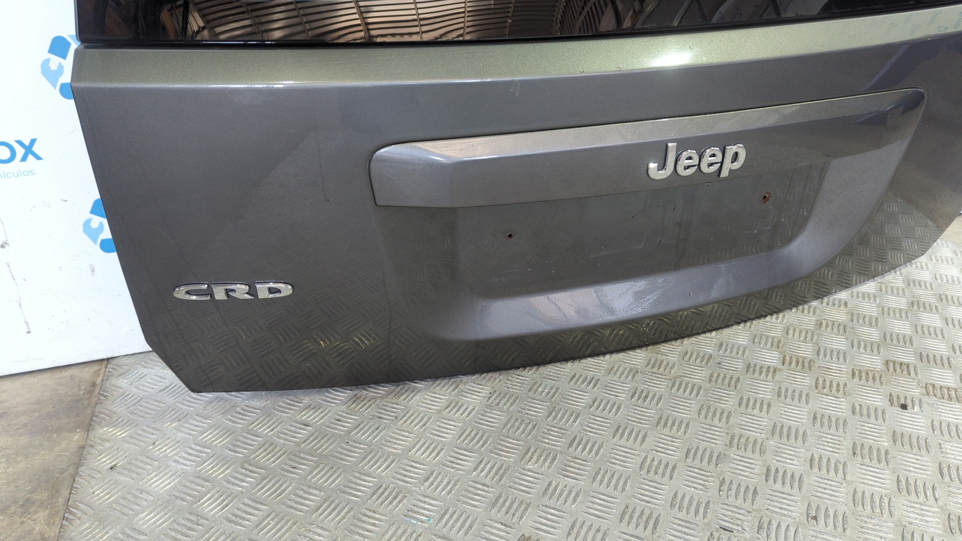 PORTON TRASERO CHRYSLER JEEP COMPASS - vista 2