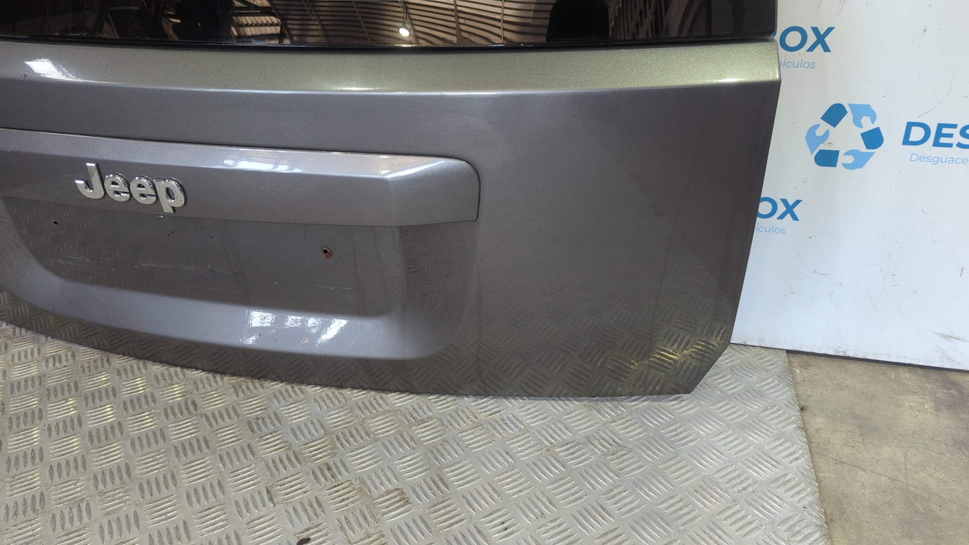 PORTON TRASERO CHRYSLER JEEP COMPASS - vista 4