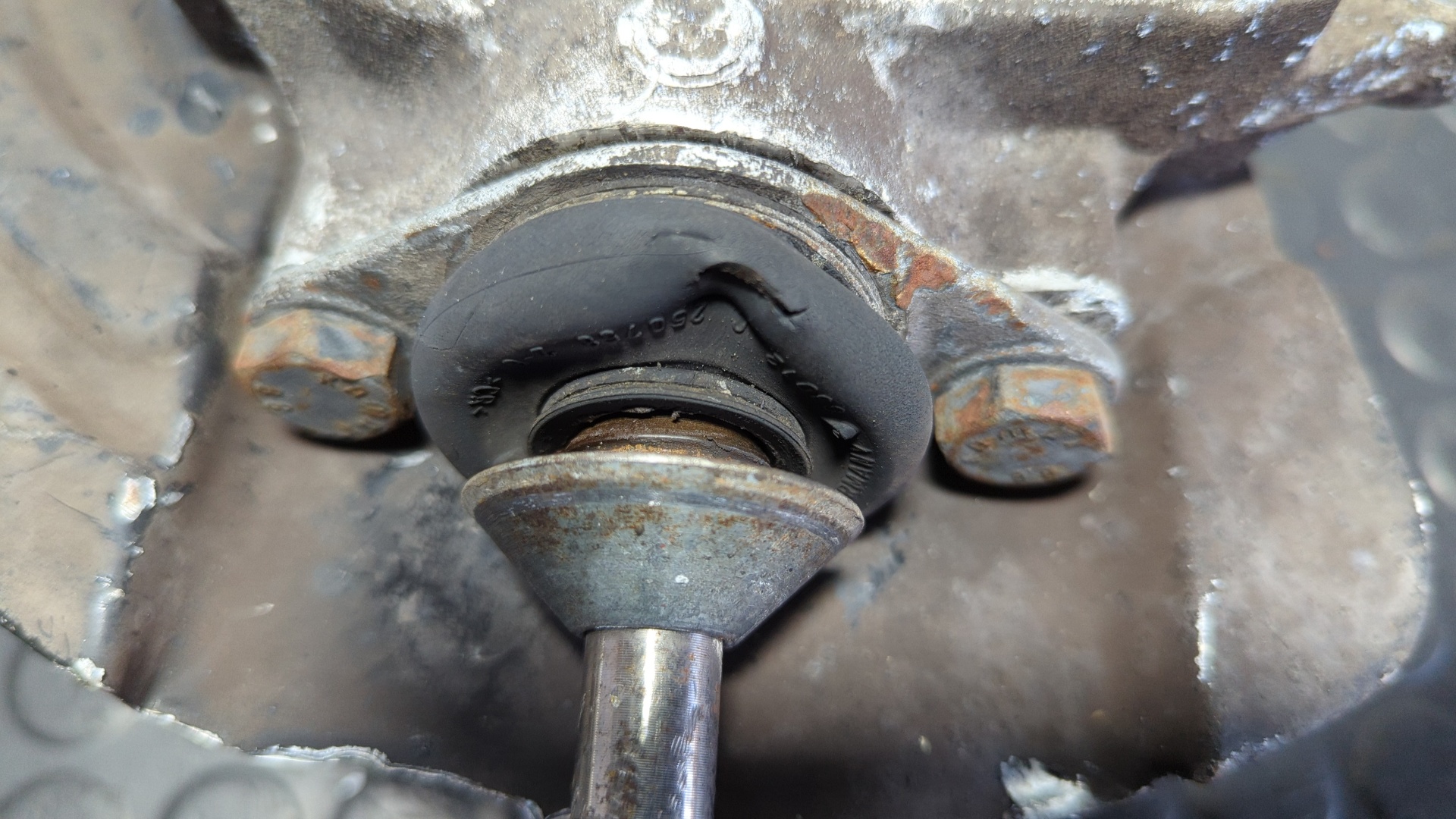 MANGUETA DELANTERA IZQUIERDA VOLVO XC70 - vista 3