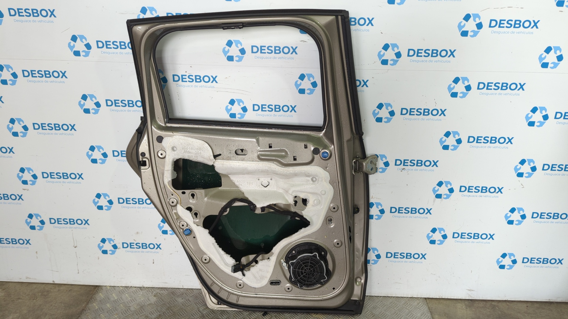 PUERTA TRASERA IZQUIERDA PEUGEOT 3008 - vista 2