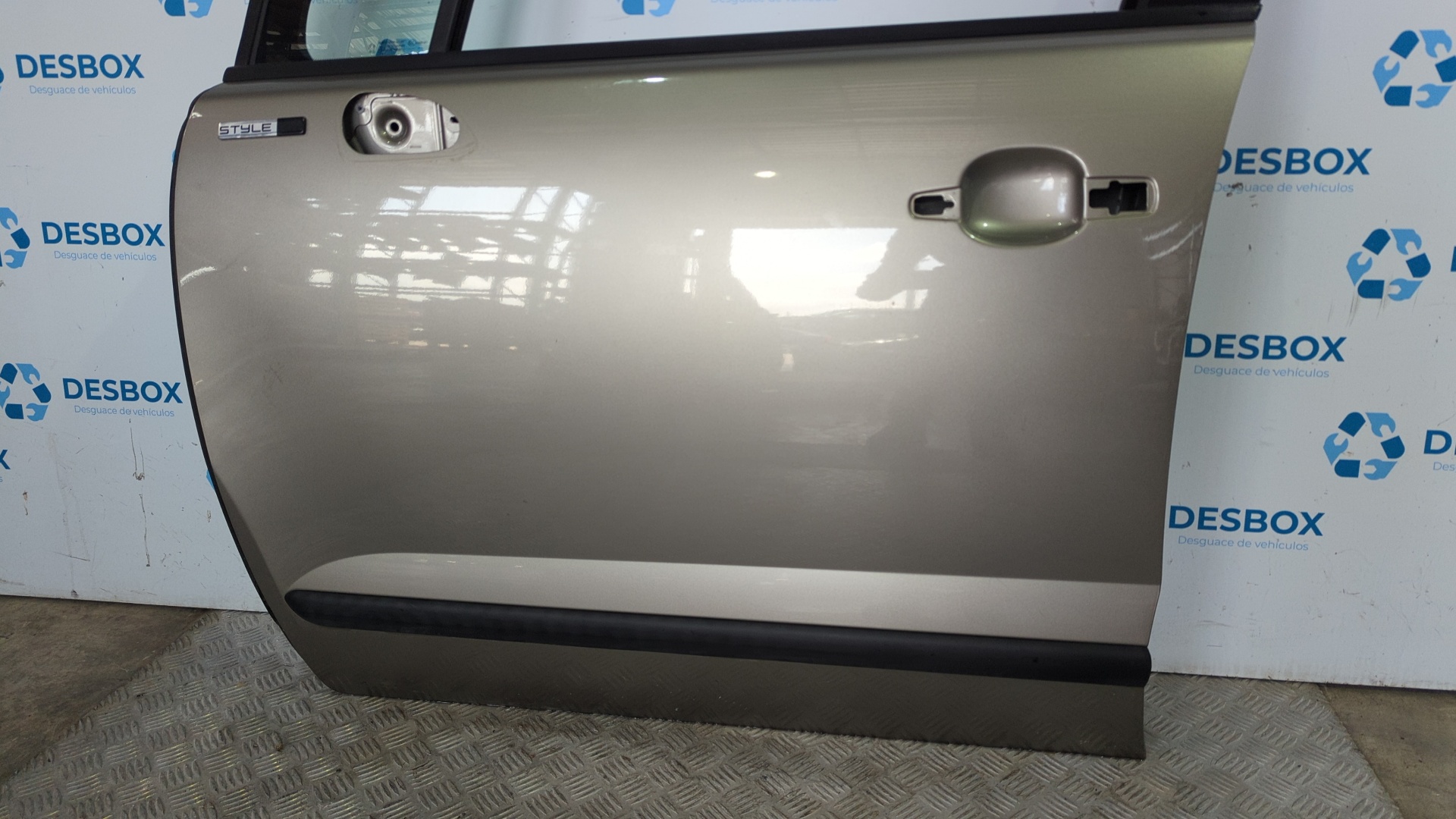 PUERTA DELANTERA IZQUIERDA PEUGEOT 3008 - vista 3