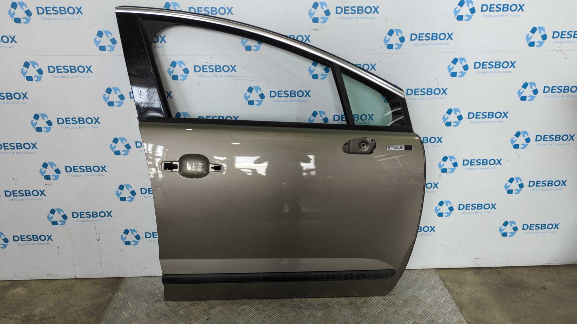 PUERTA DELANTERA DERECHA PEUGEOT 3008