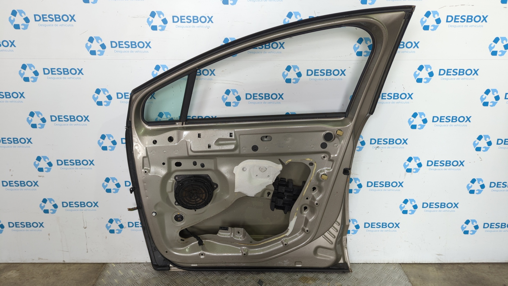 PUERTA DELANTERA DERECHA PEUGEOT 3008 - vista 2