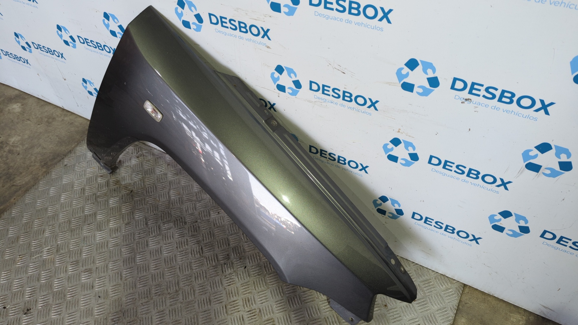 ALETA DELANTERA DERECHA CHRYSLER JEEP COMPASS - vista 2