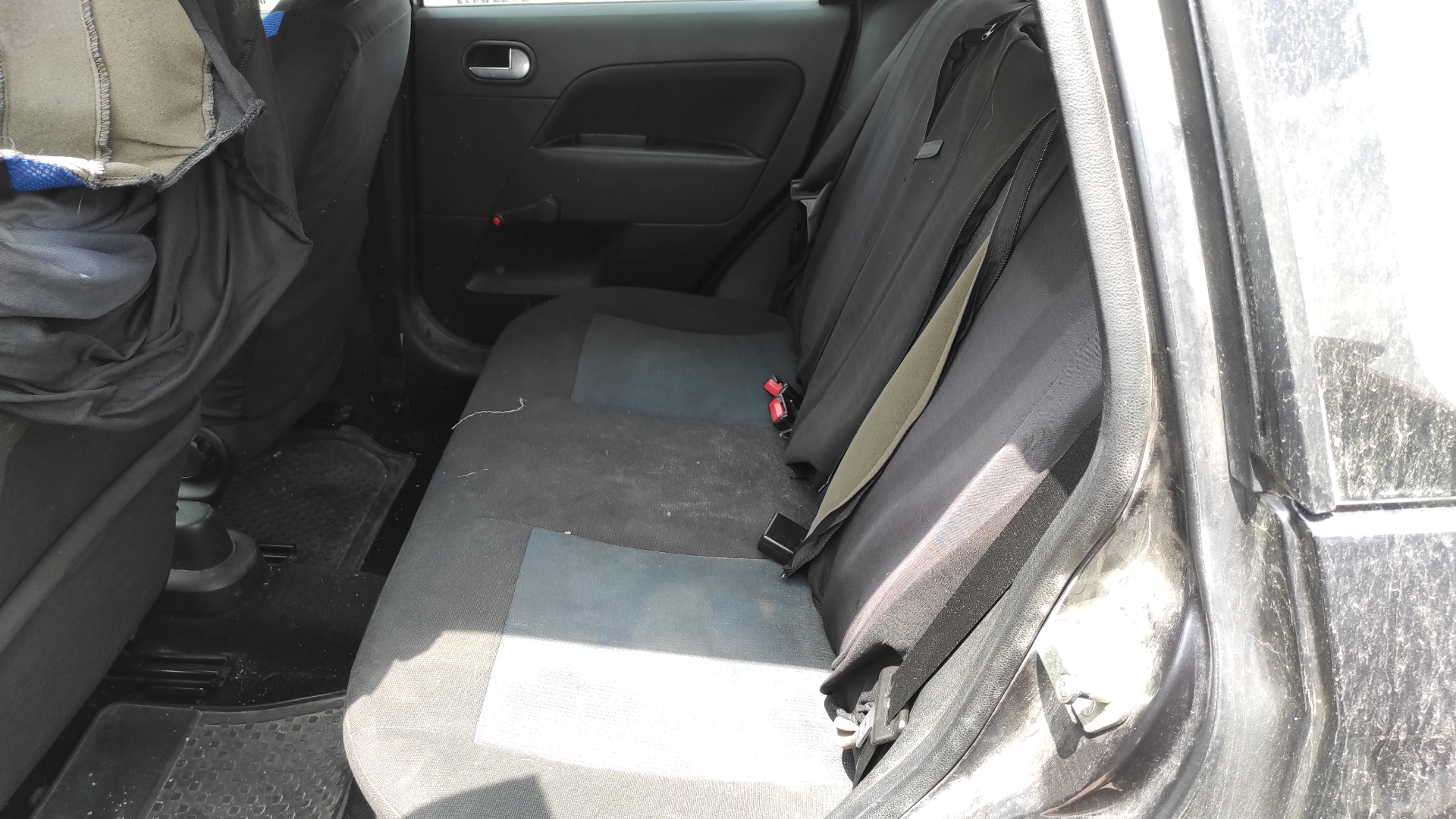 GUANTERA FORD FIESTA - vista 5