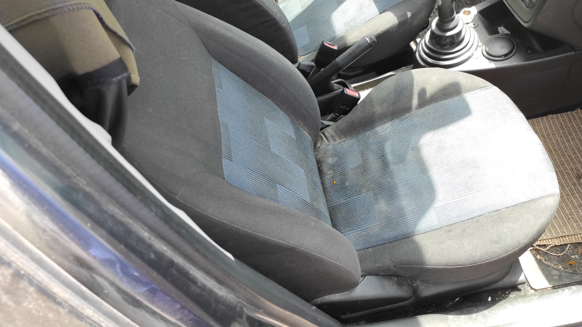 GUANTERA FORD FIESTA - vista 6