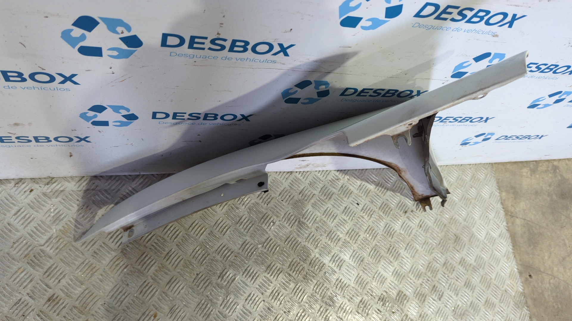 ALETA DELANTERA DERECHA RENAULT MEGANE III BERLINA 5 P - vista 5