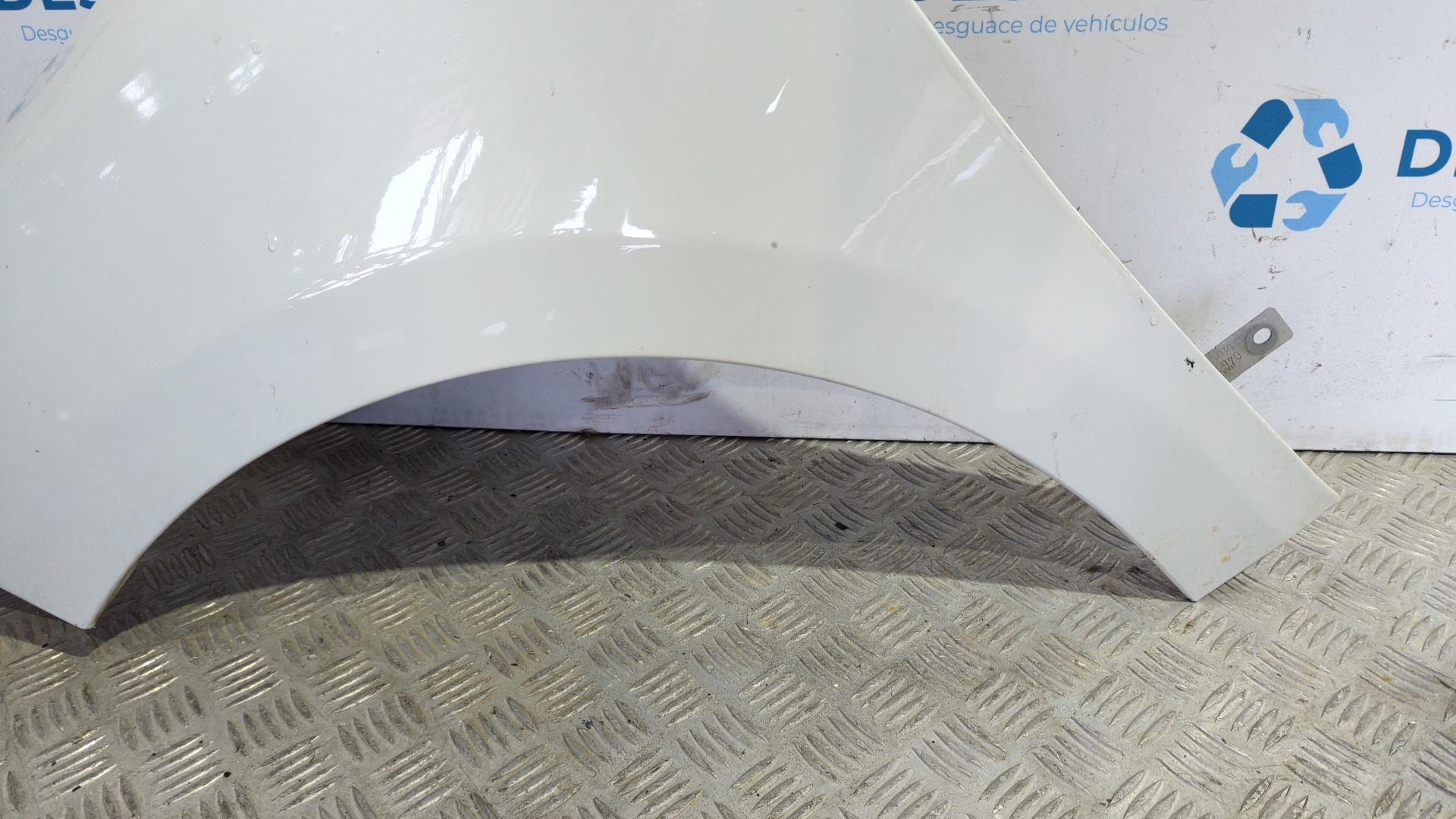 ALETA DELANTERA IZQUIERDA RENAULT MEGANE III BERLINA 5 P - vista 2